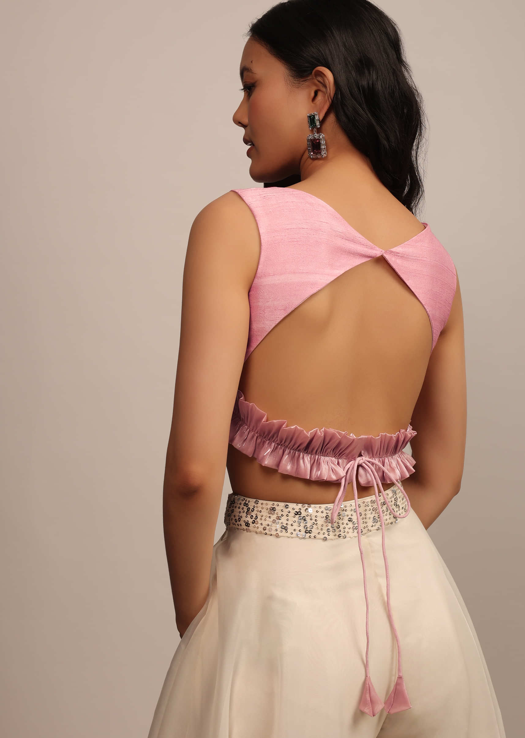 Baby Pink Sleeveless Blouse in silk With Boat Neckline