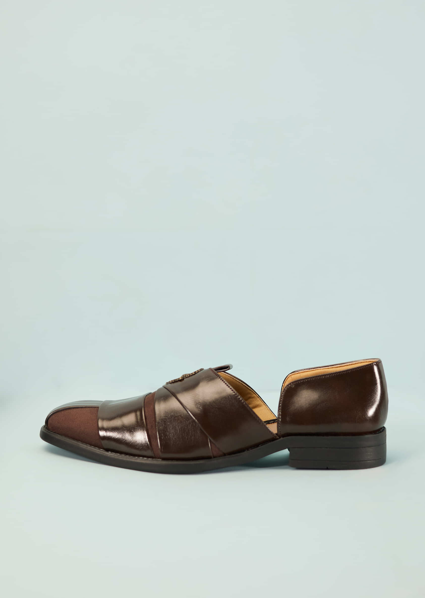 Coffee Brown Strappy Leather Footwear For Men With Brooch