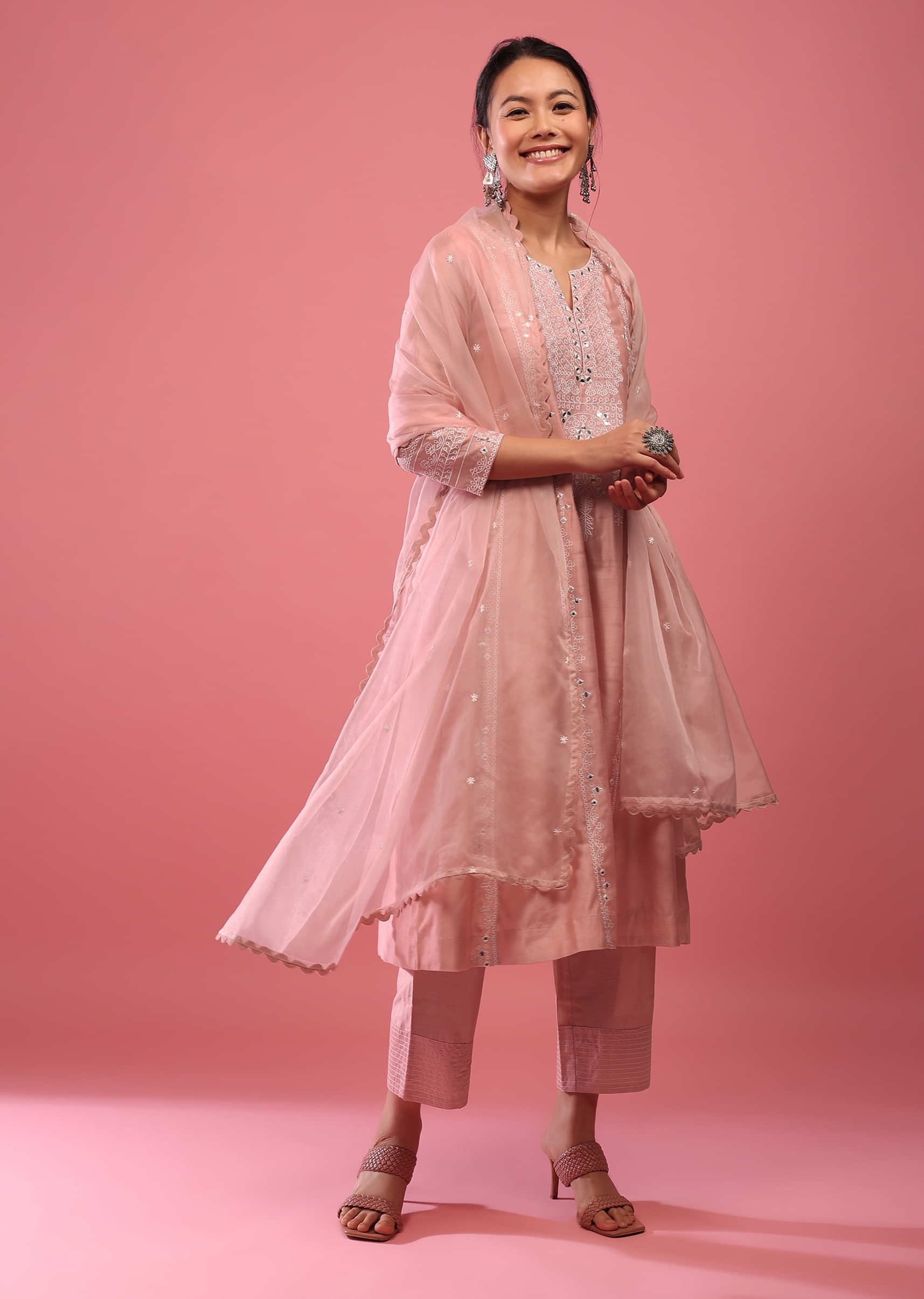 Salmon Pink Pant Suit Set In Lucknowi Abla Embroidery With Mirror & Organza Dupatta