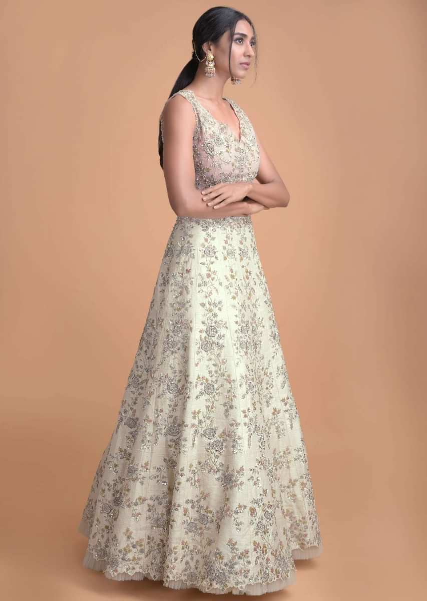 Cream Lehenga In Raw Silk With Hand Embroidered Floral Pattern 