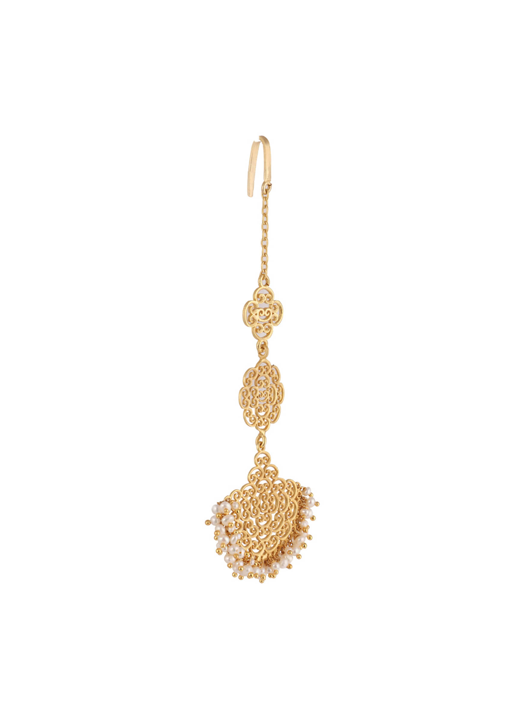 Gold Plated Maang Tika With Delicate Filigree Design And Pearls By Zariin