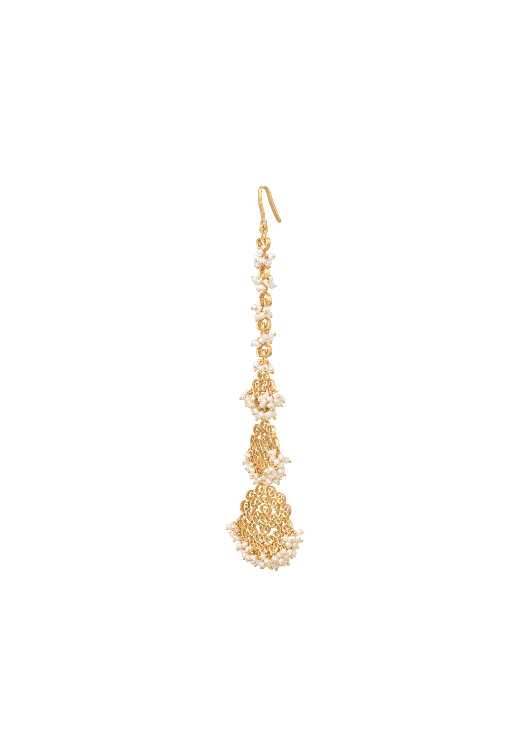 Gold Plated Maang Tika With Delicate Filigree Carvings And Dreamy Pearls By Zariin