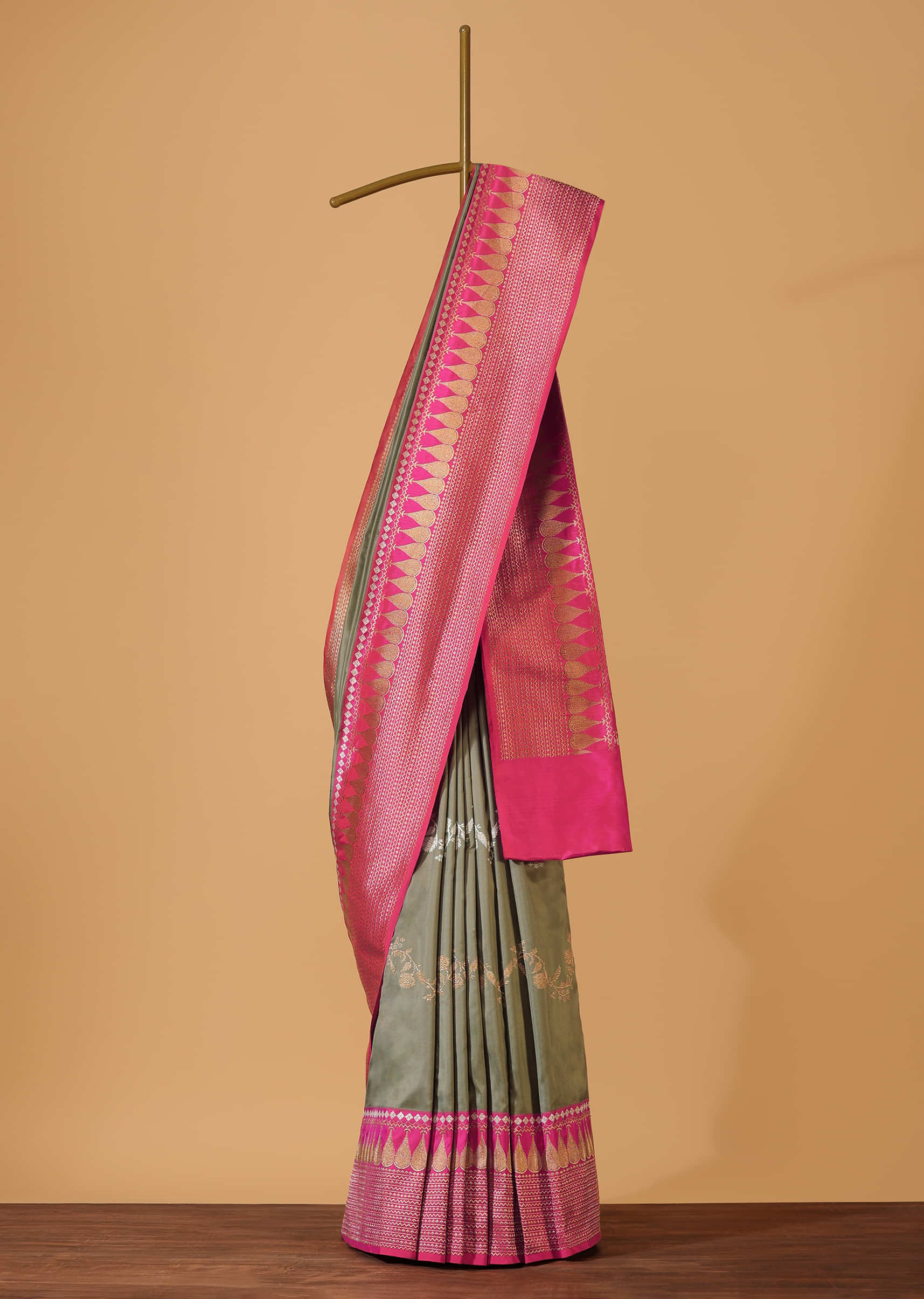 Green & Rani Pink Handloom Banarasi Saree In Katan Silk With Fancy Border And Unstitched Blouse