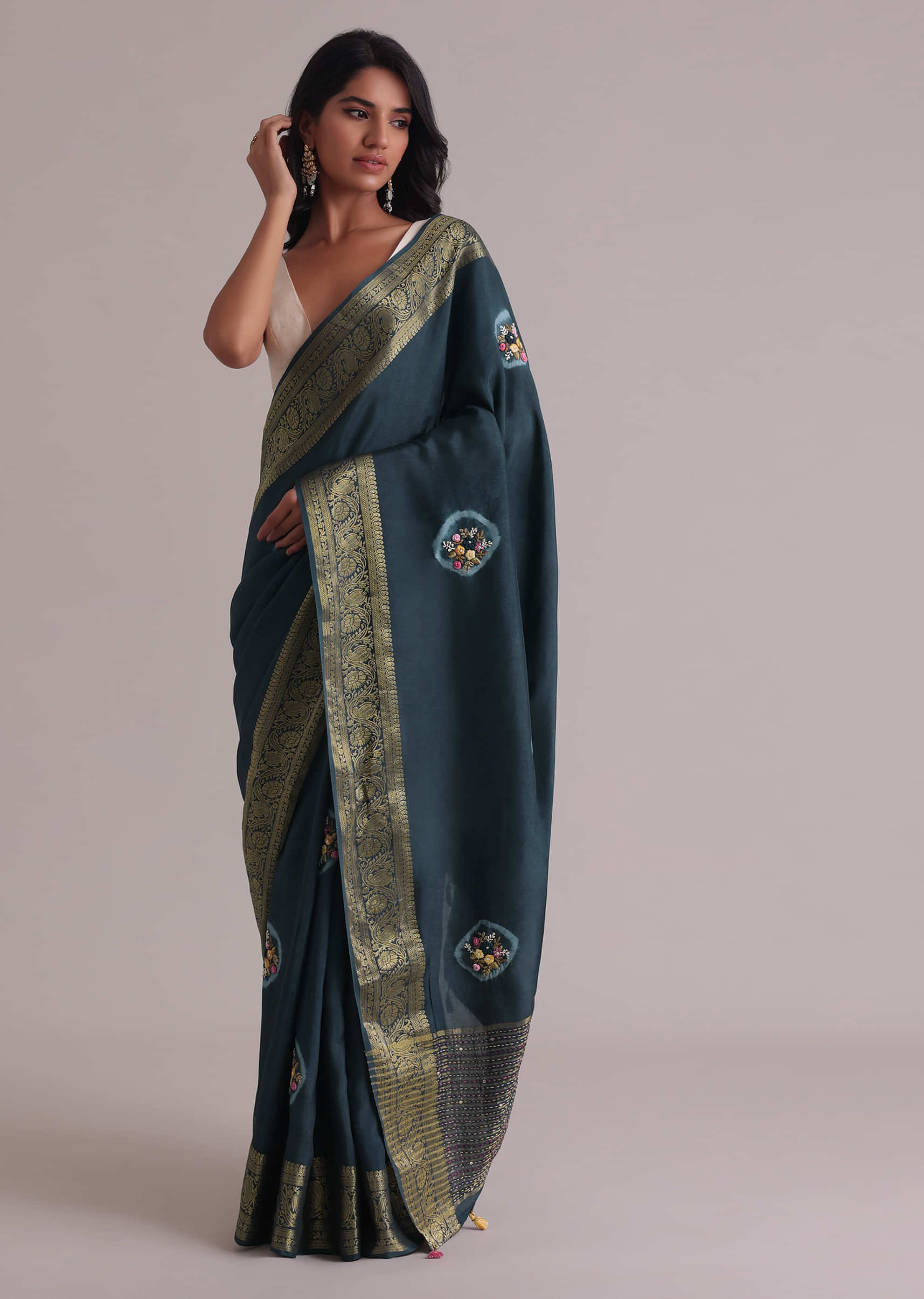 Grey Resham 3D Bud Embroidered Saree With Brocade And Thread Work In Dola Crepe