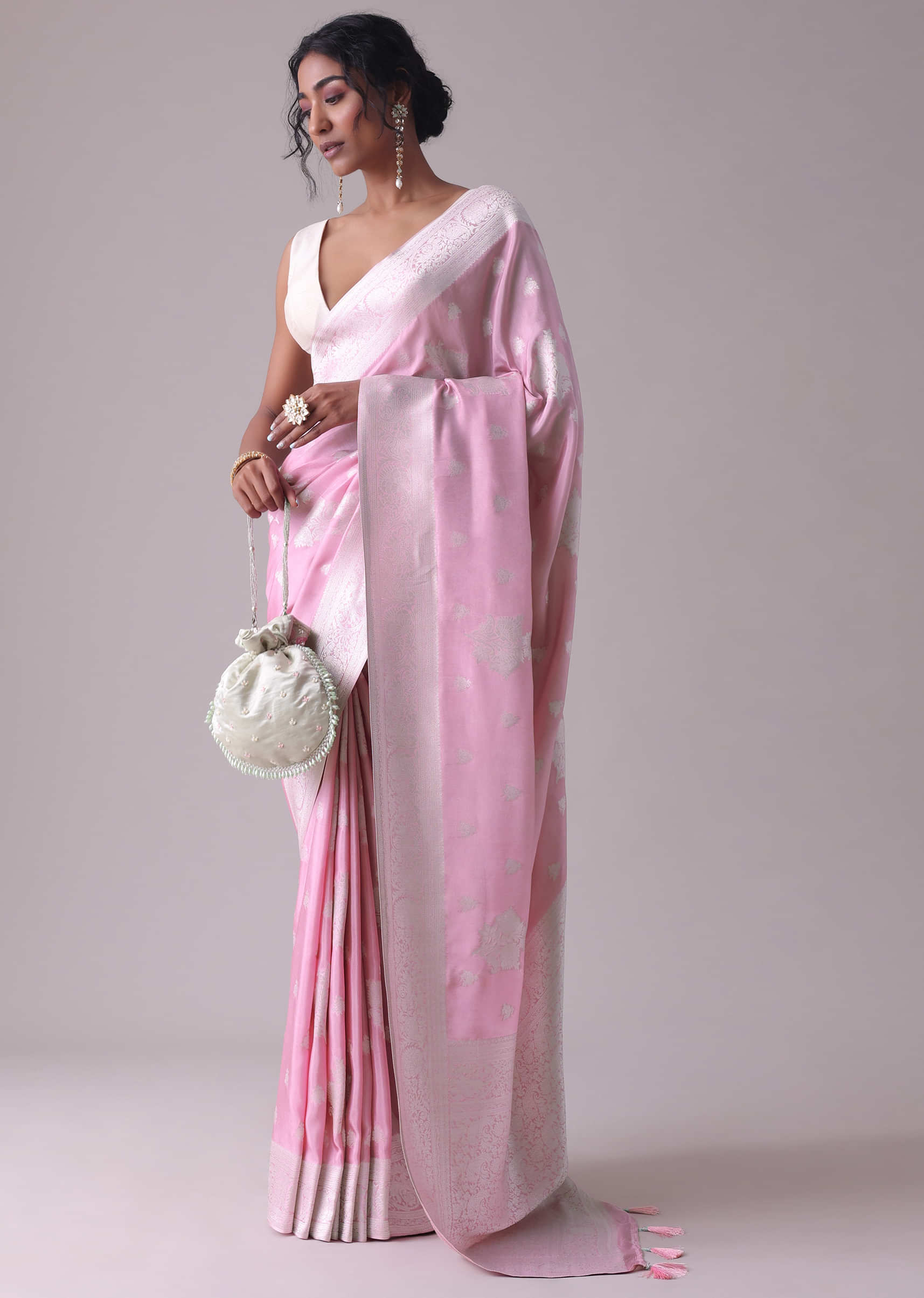 Lilac Sachet Pink Woven Saree In Dola Silk And Silver Weave