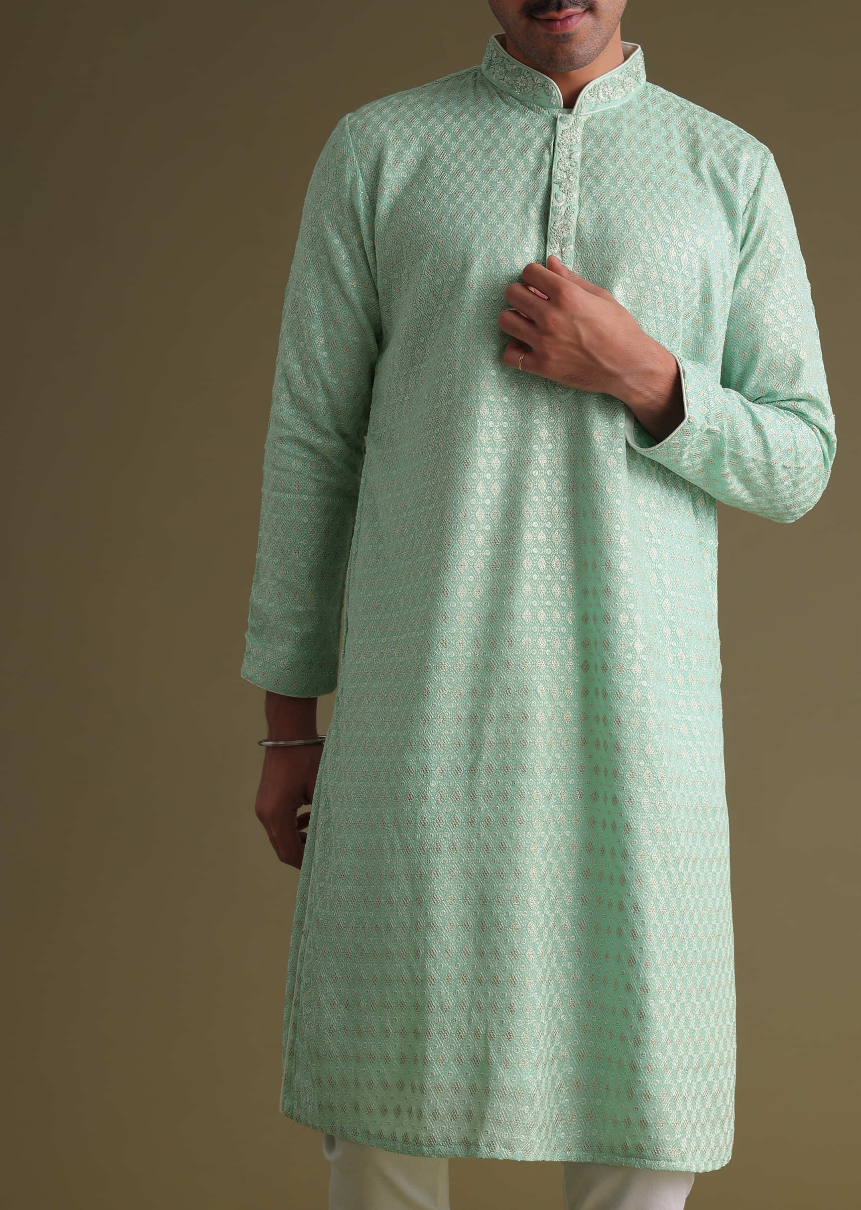 Powder Green Festive Textured Kurta Set In Silk With Sequin Embroidery