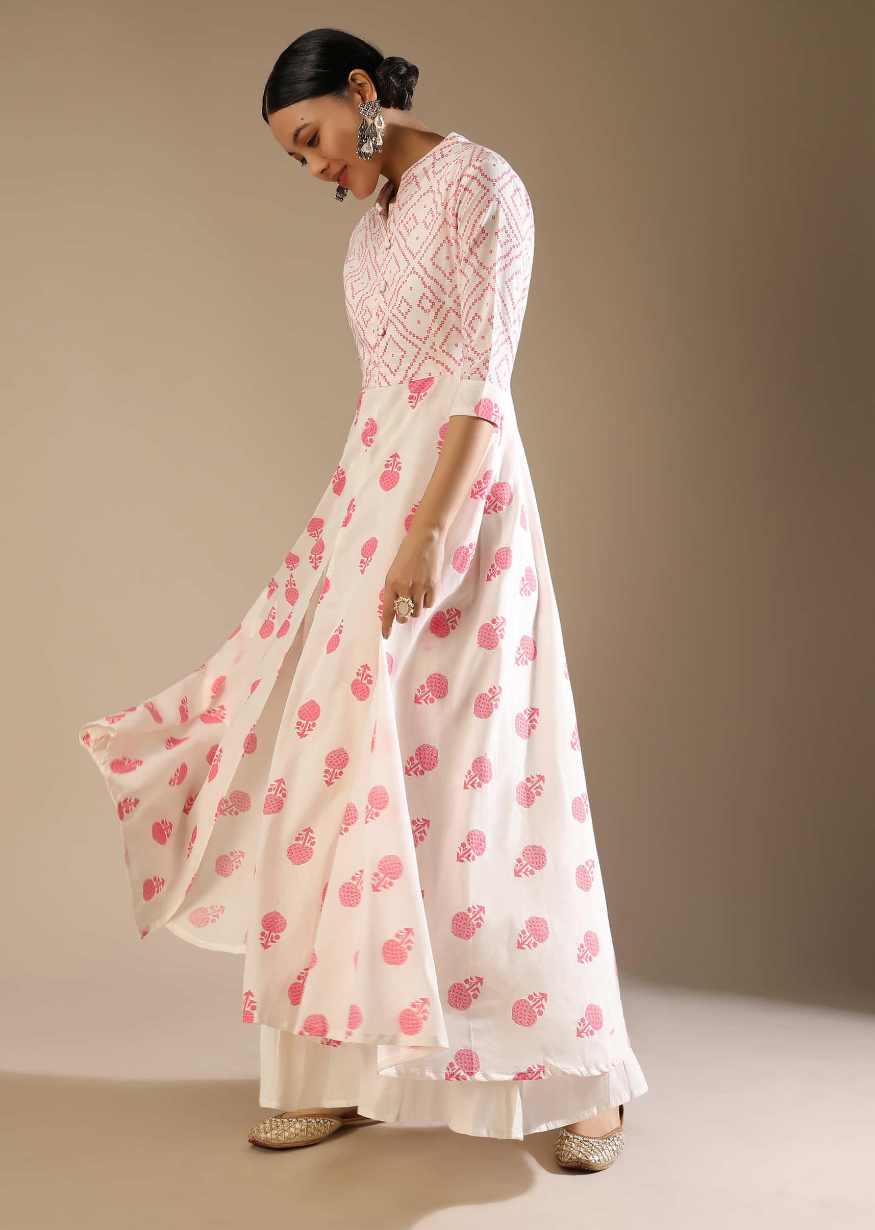 Daisy White A-Line Front Slit Kurta Set In Cotton With Pink Printed Buttis