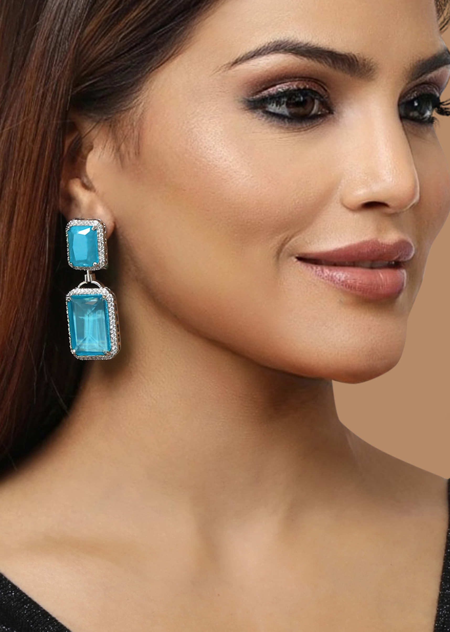 2 Aquamarine Stones Dangled Earrings With Faux Diamonds