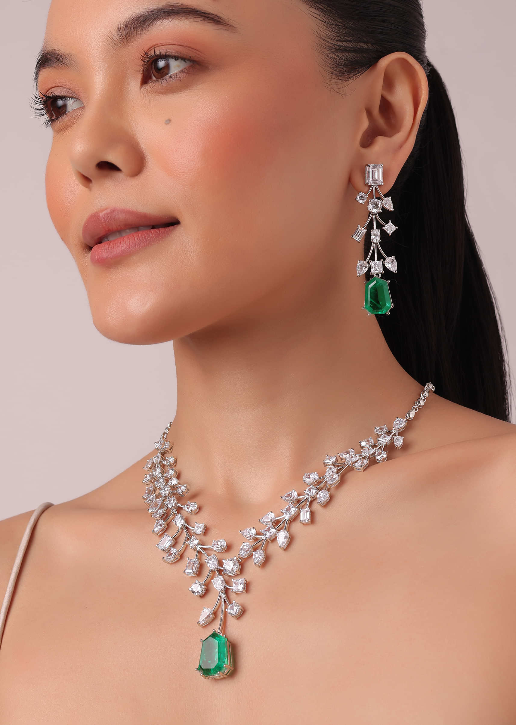 Heavy Emerald Necklace Earring Set Bridal Jewelry Set -   Bridal jewelry  sets, Rose gold jewelry set, Indian bridal jewelry sets