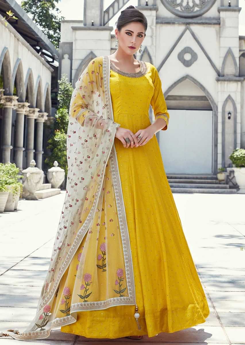 Yellow Embroidered Anarkali Suit Set In Net 4787SL04-nttc.com.vn