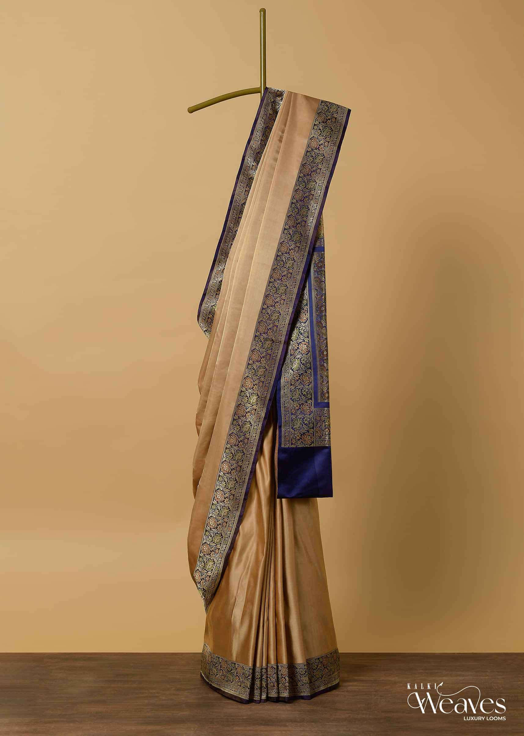 Rani Pink Woven Saree In Silk with Bandhani Detail And Unstitched Blouse  Piece