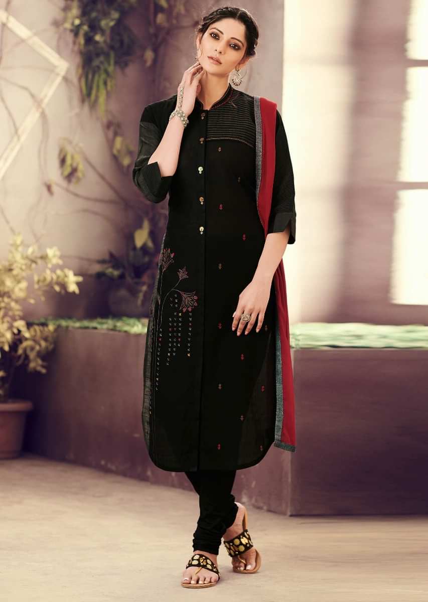 Black straight suit in cotton adorn in thread work with red chiffon dupatta