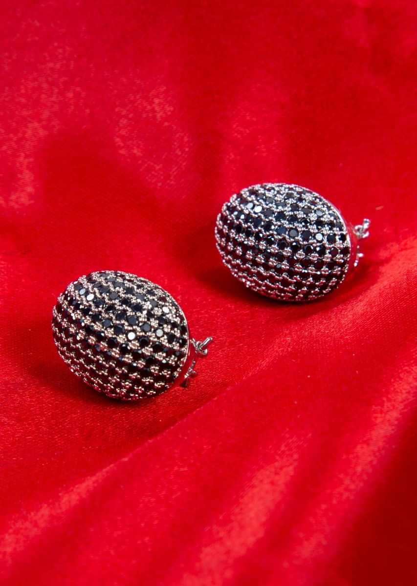 Black studs with silver jaal coating only on kalki