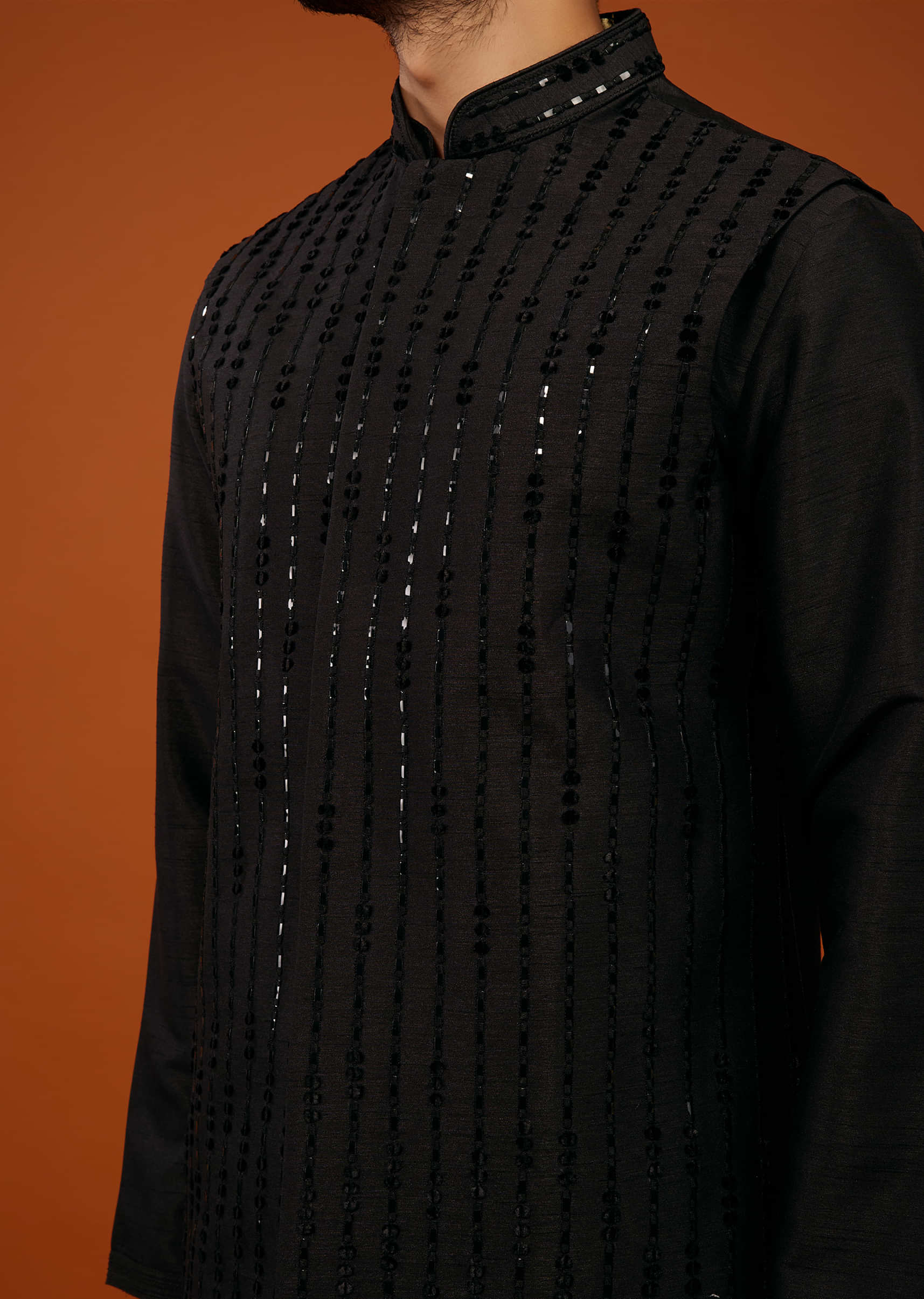 Black Embroidered Bandi Set In Cotton Silk