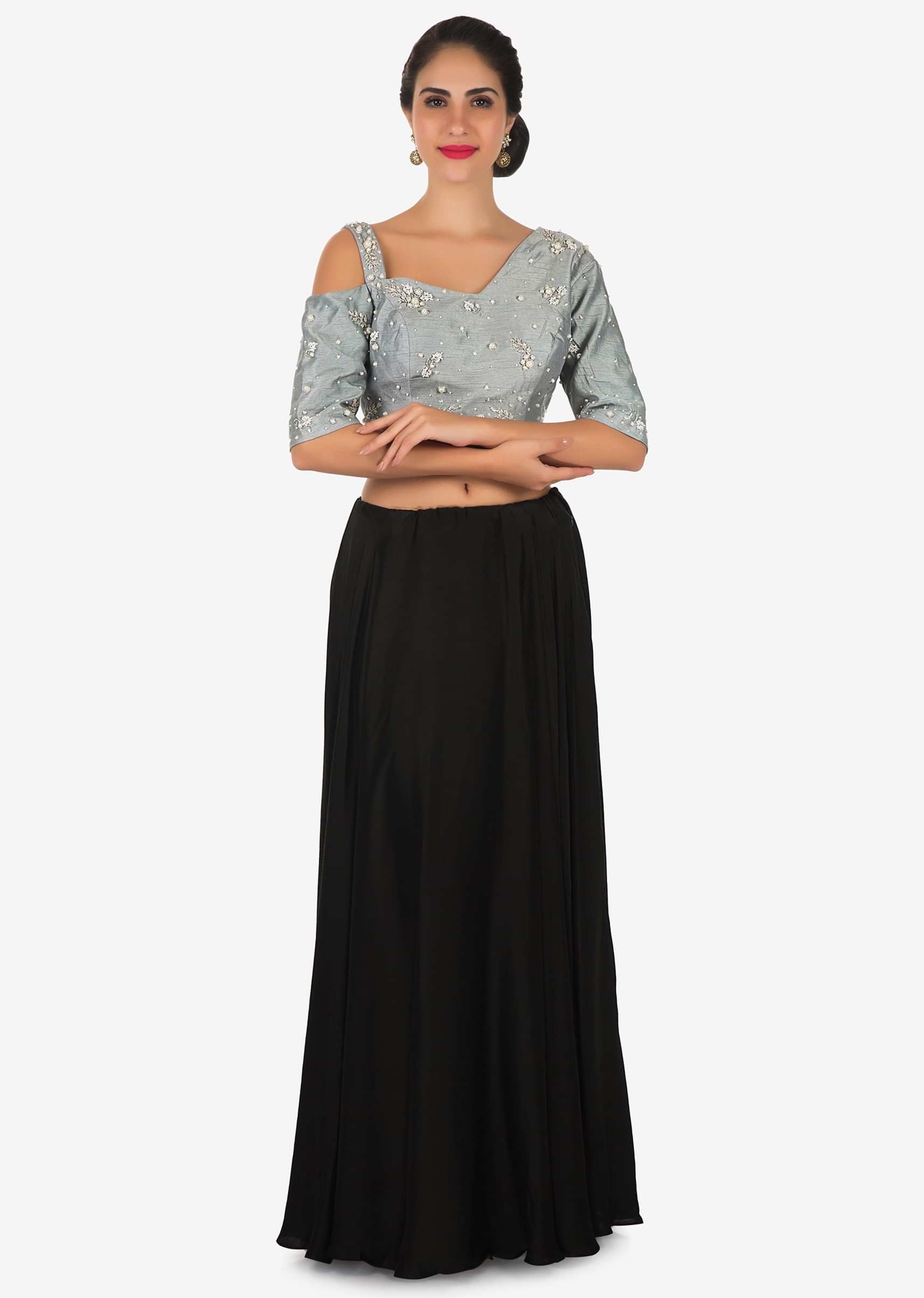 Debina Bonnerjee in Kalki black skirt with grey blouse matched with fancy dupatta only on Kalki
