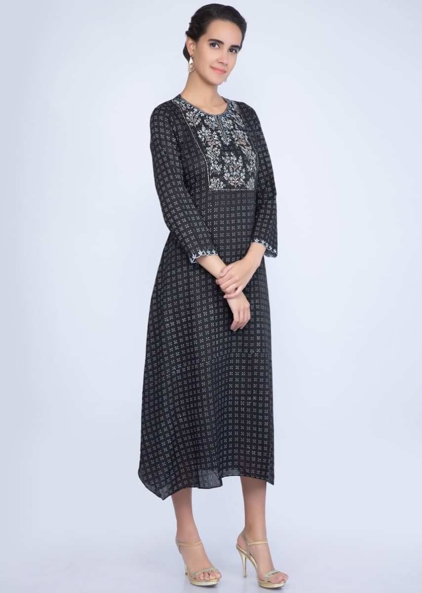Carbon Black Tunic Dress In Cotton With Printed Butti And Embroidered Placket Online - Kalki Fashion