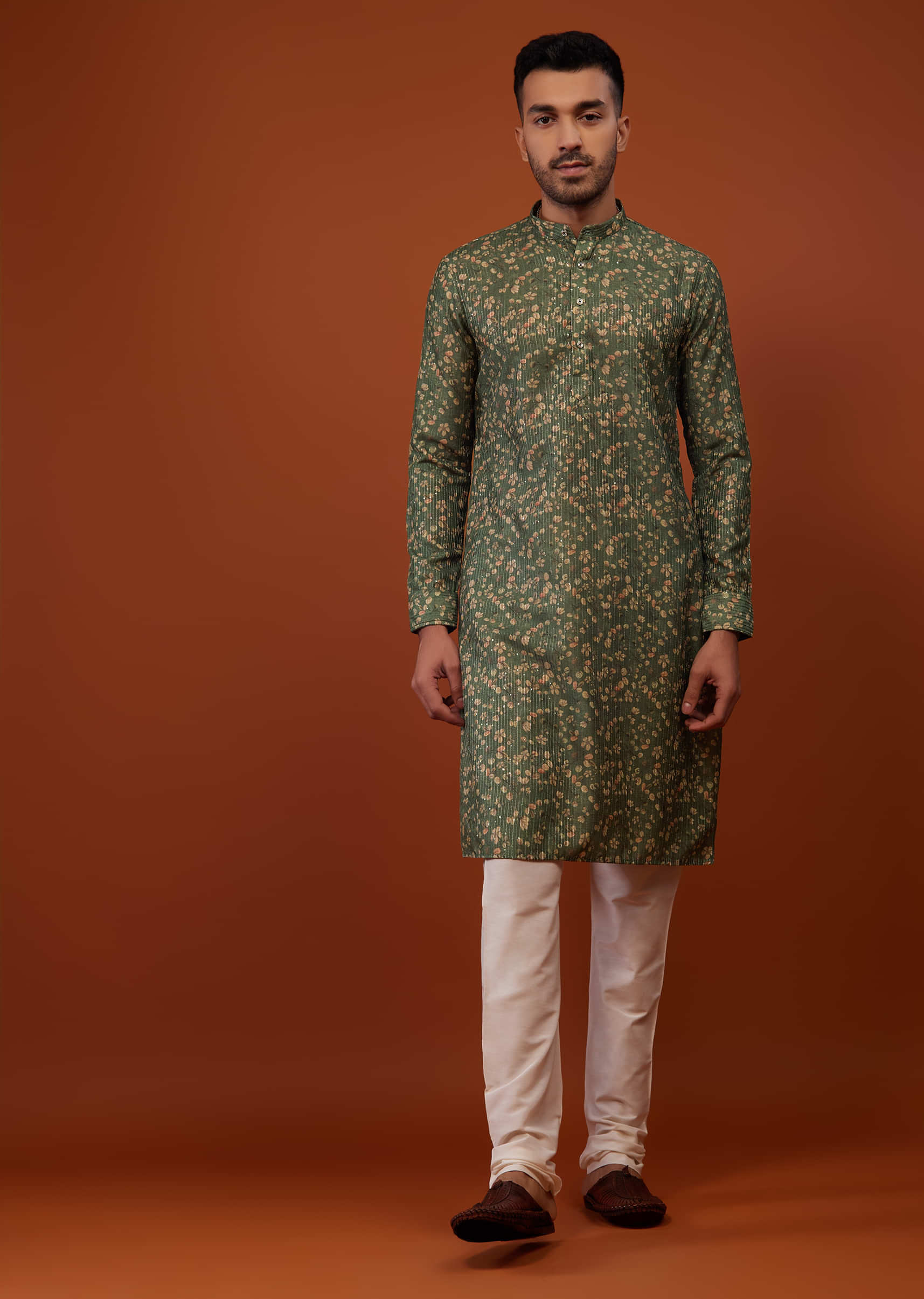 Army Green Kurta Set With Print And Embroidery In Cotton Silk