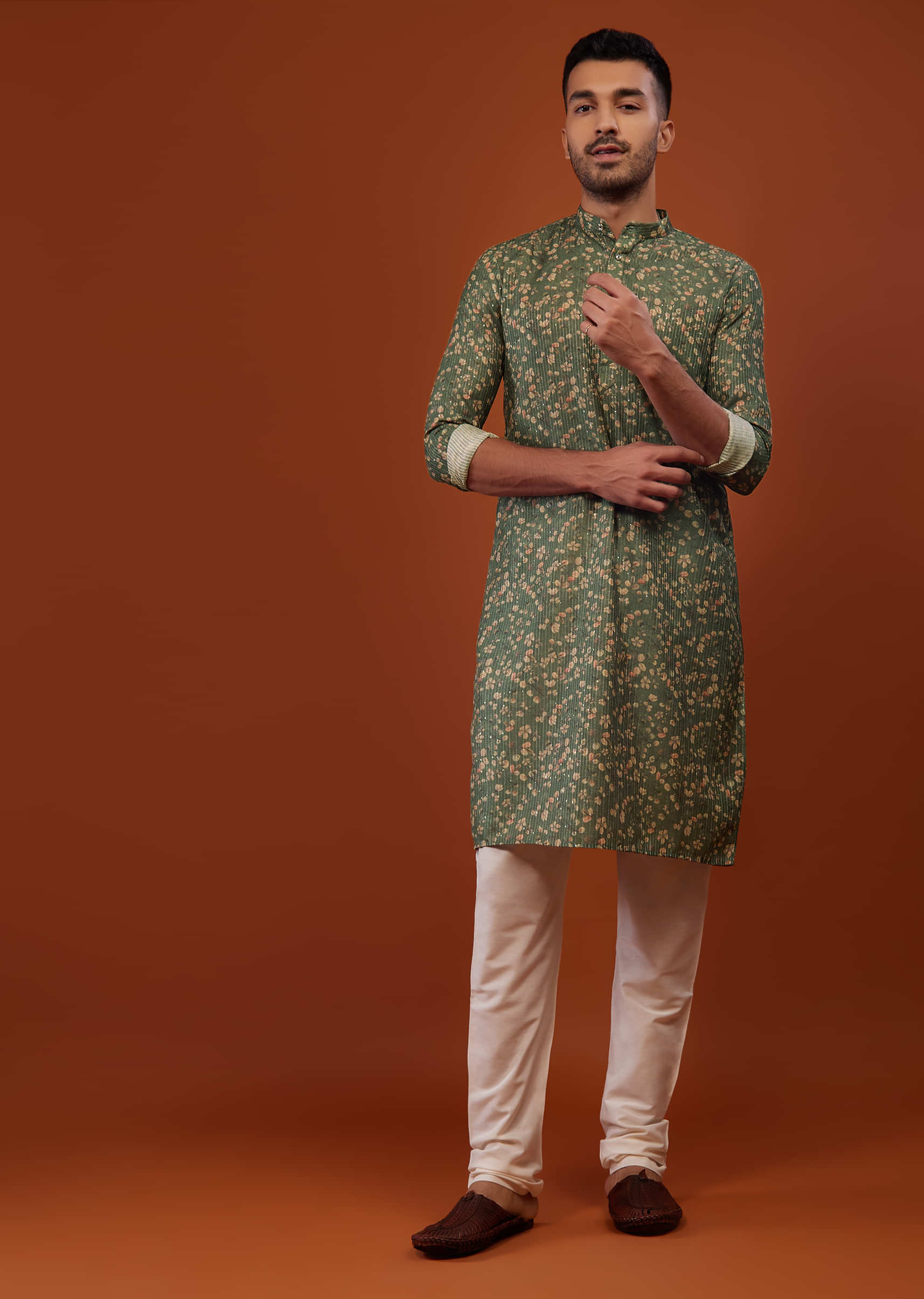 Army Green Kurta Set With Print And Embroidery In Cotton Silk