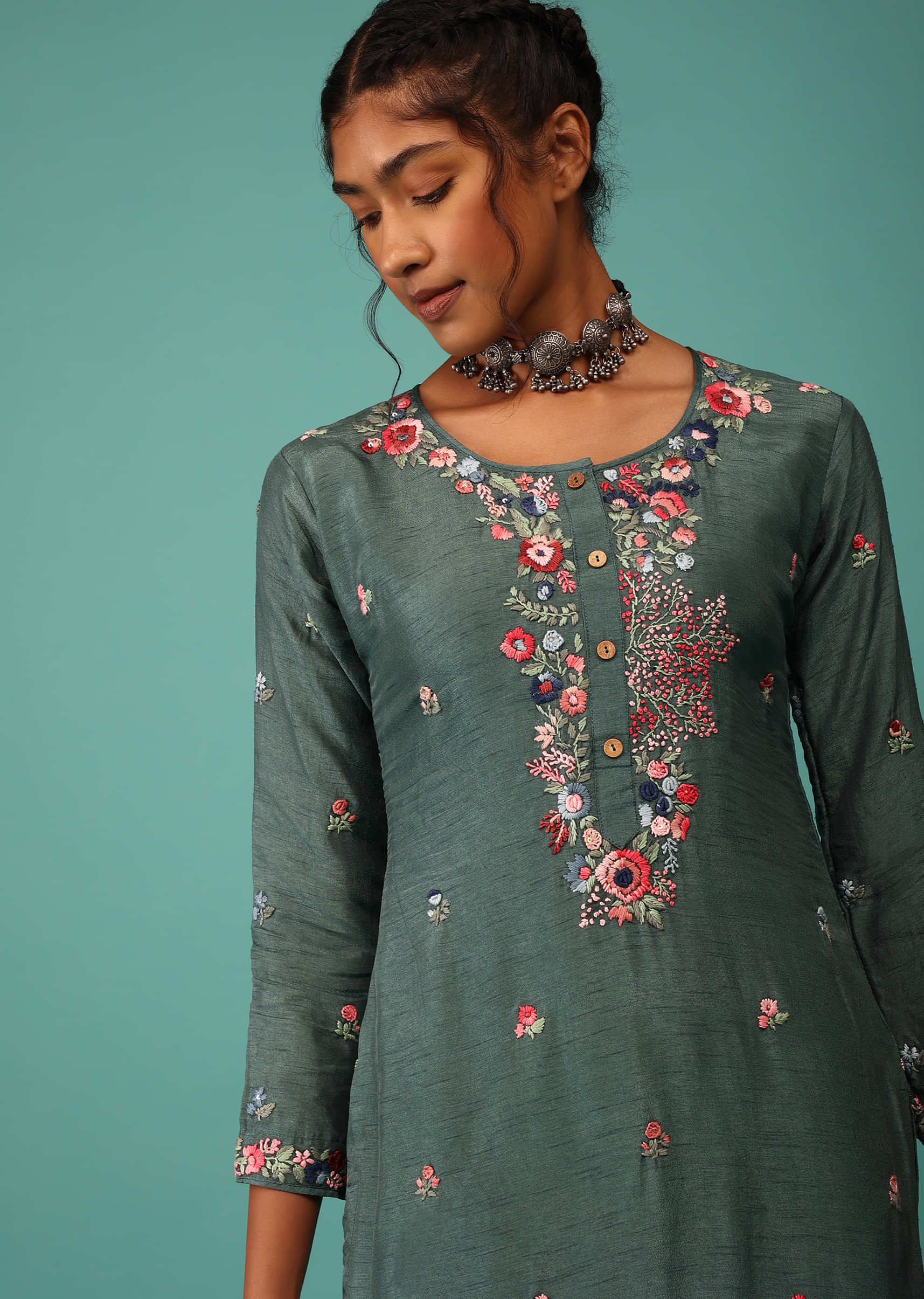 Peacock Green Kurta Set In Dola Silk With Kashmiri Thread Embroidery & 3D Floral Work