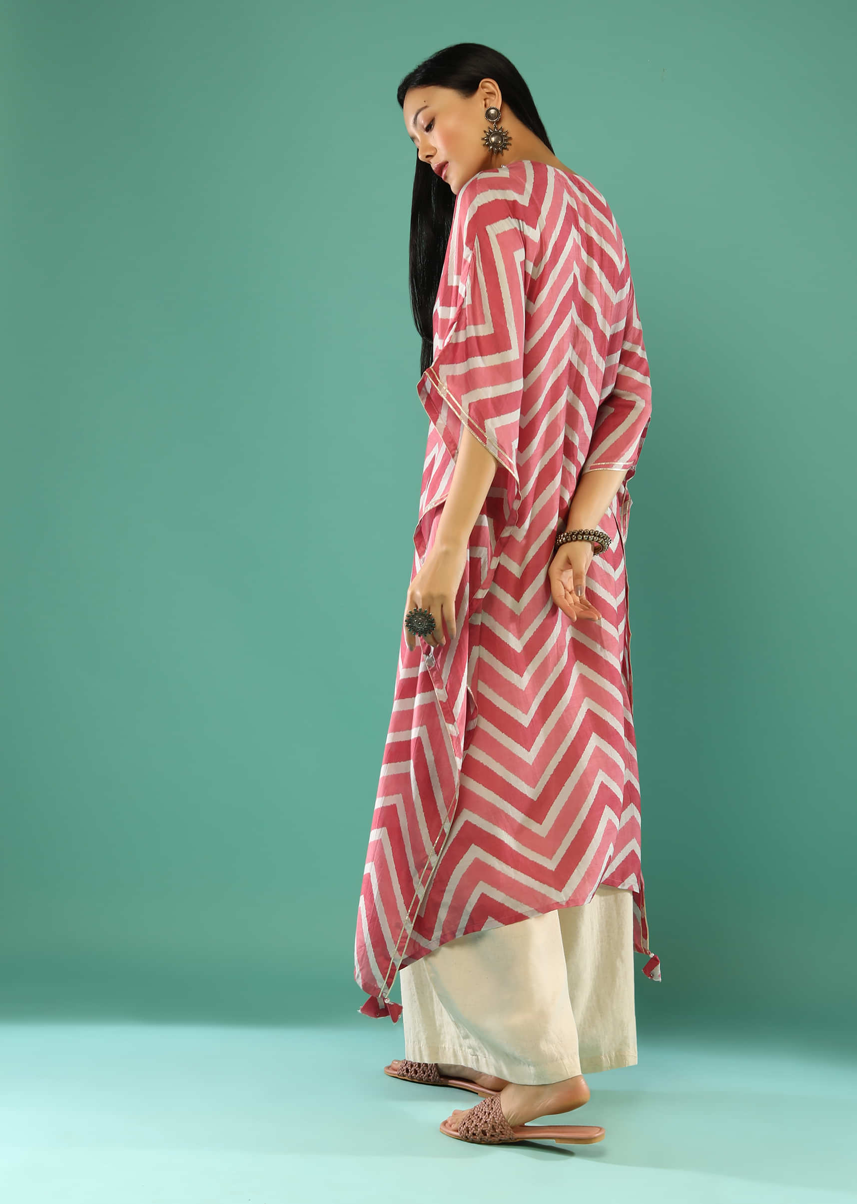 Deep Pink And Grey Kaftan With Tie Dye Lehariya Print Online - Re By Kalki
