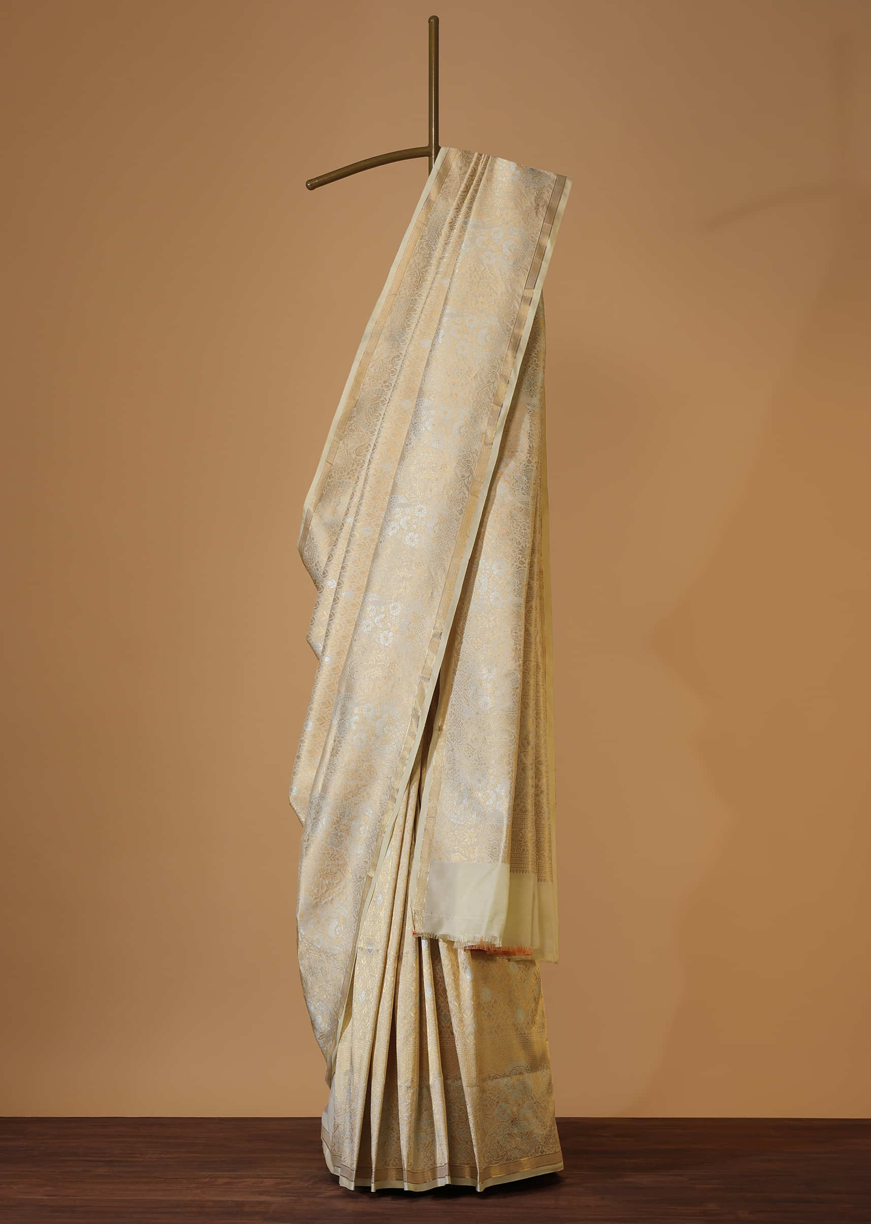 Beige White Kanjivaram Silk Saree In Intricate Weave