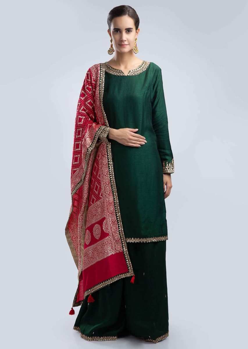 green suit red dupatta