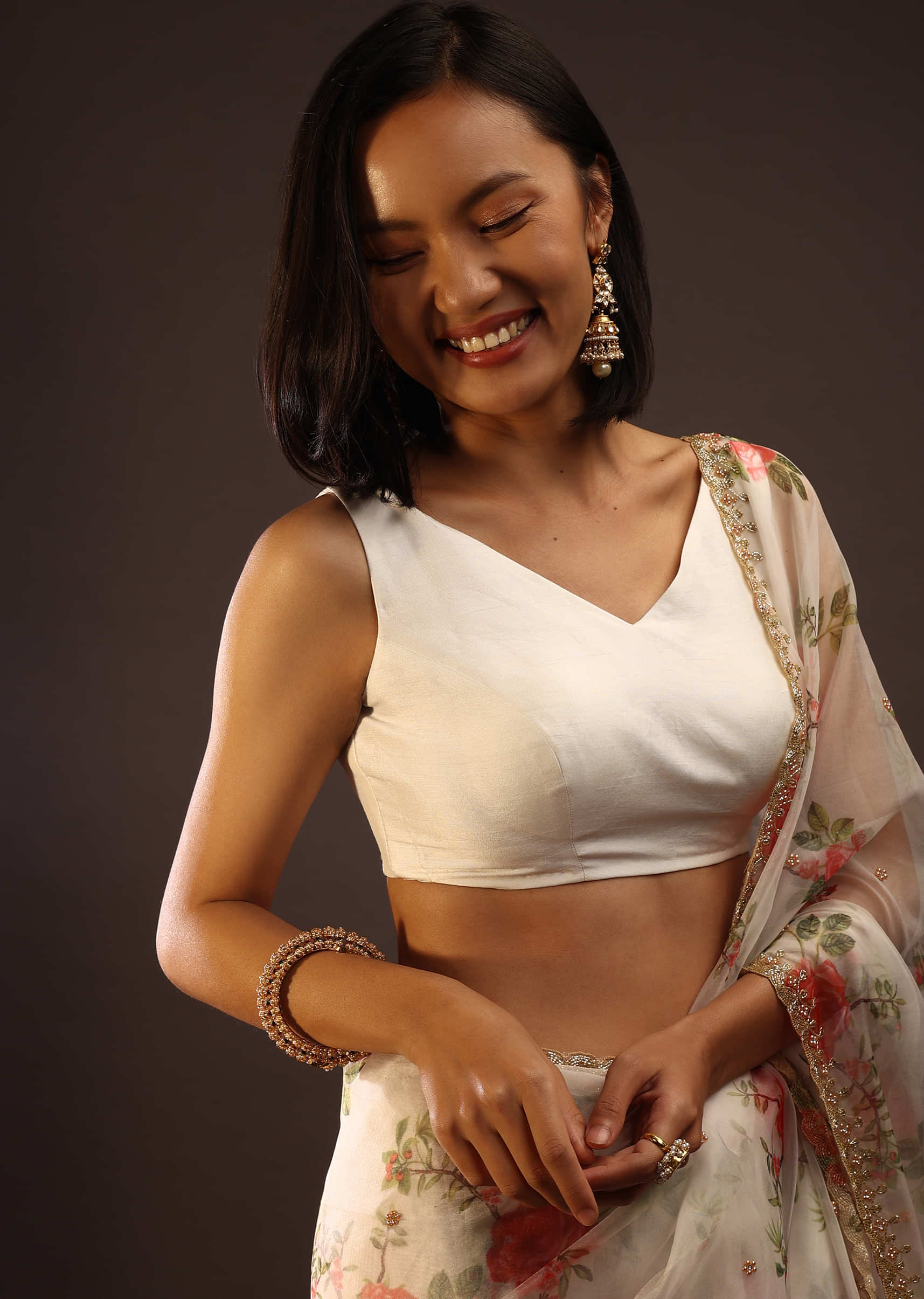 What blouse matches a white saree? - Quora-sgquangbinhtourist.com.vn