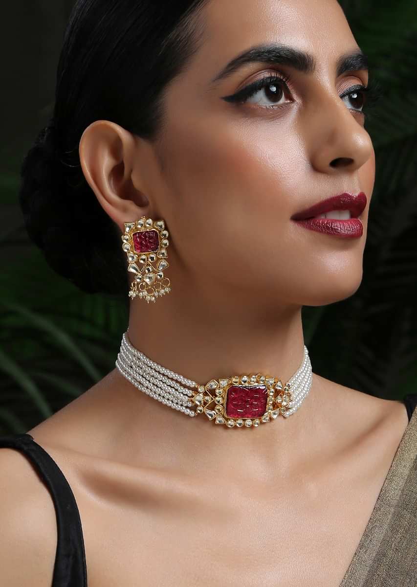 90 Grams Gold CZ Stone Choker - South India Jewels | Stone choker, Choker  designs, Gold jewelry stores