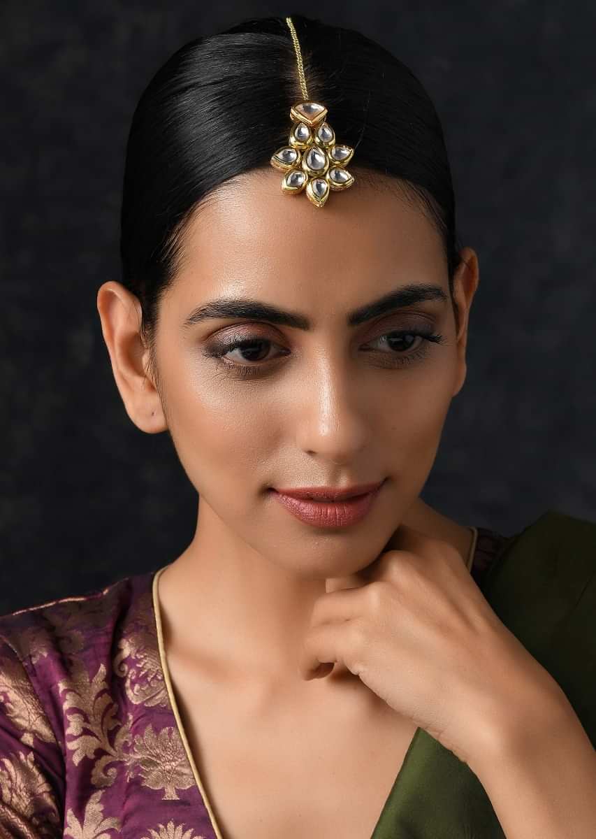 Gold Plated Mang Tika With Delicate Kundan Work In Floral Motif By Paisley Pop