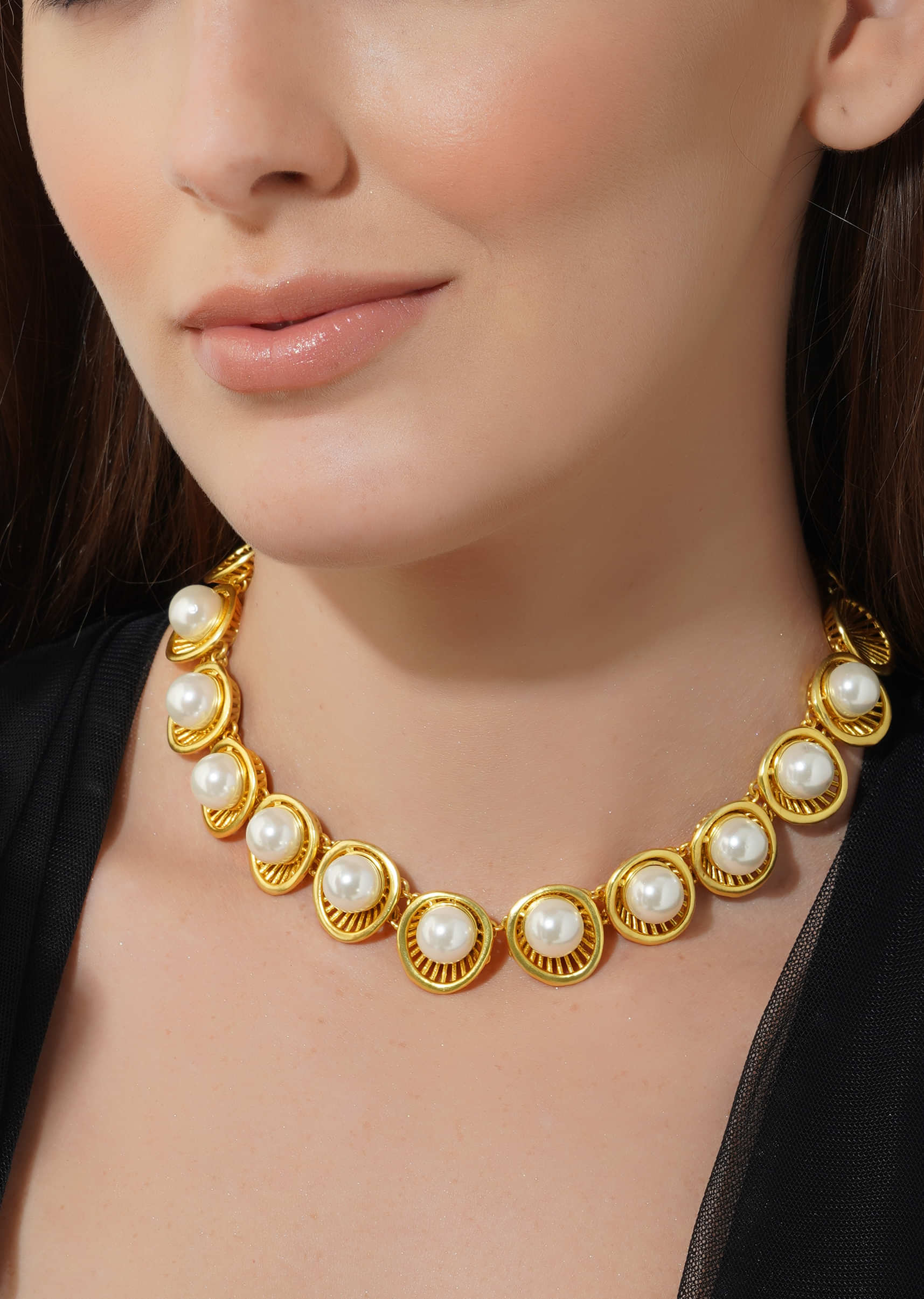 Gold 22K Party Necklace With White Shell Pearl
