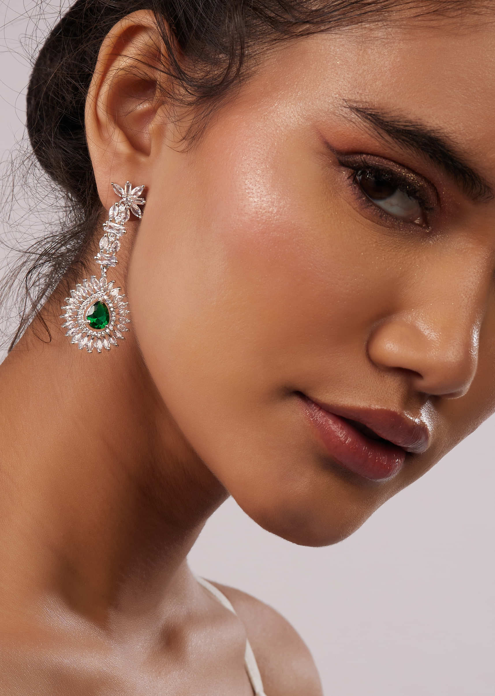 Diamond Necklace Set With Green Stones