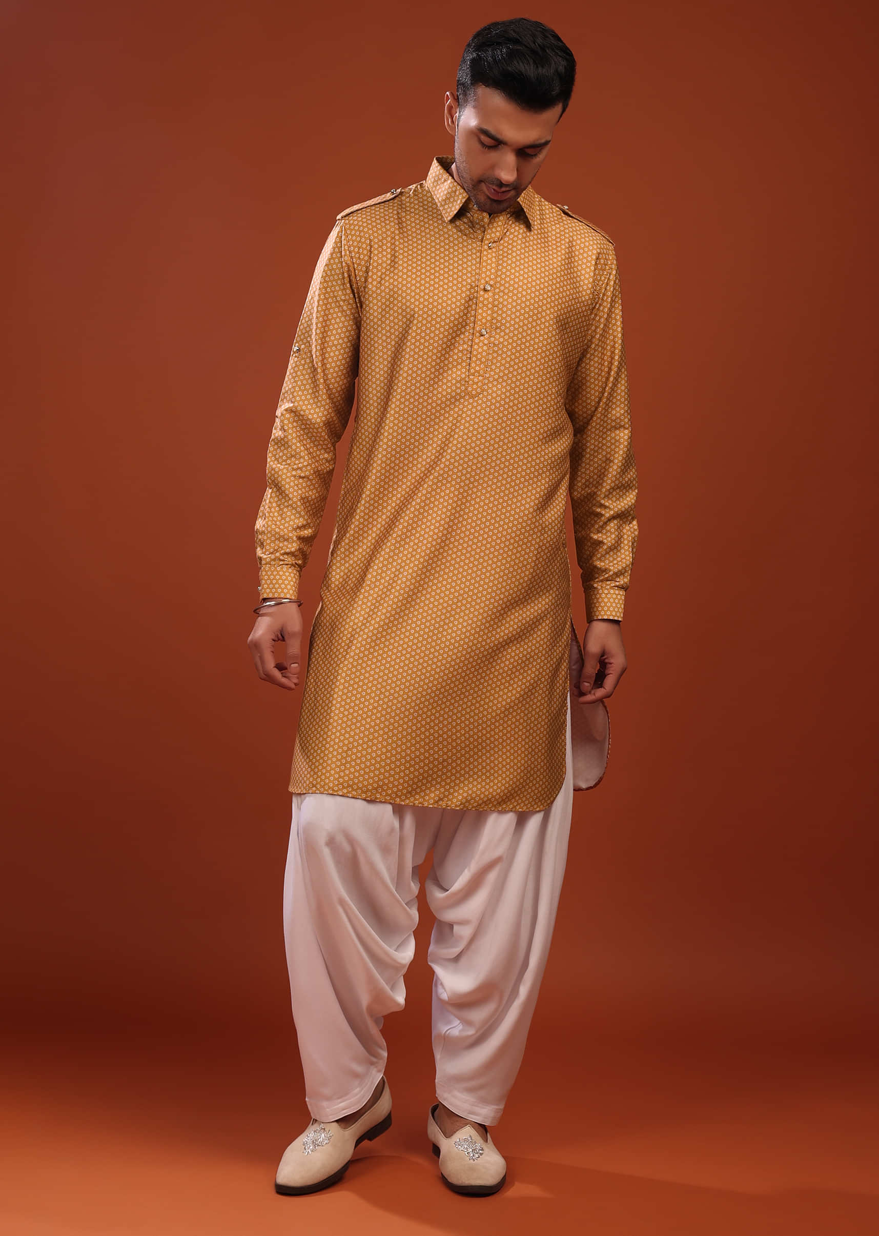 Powder Orange Bandi Jacket Set In Pashmina Cotton With Paisley Block Print