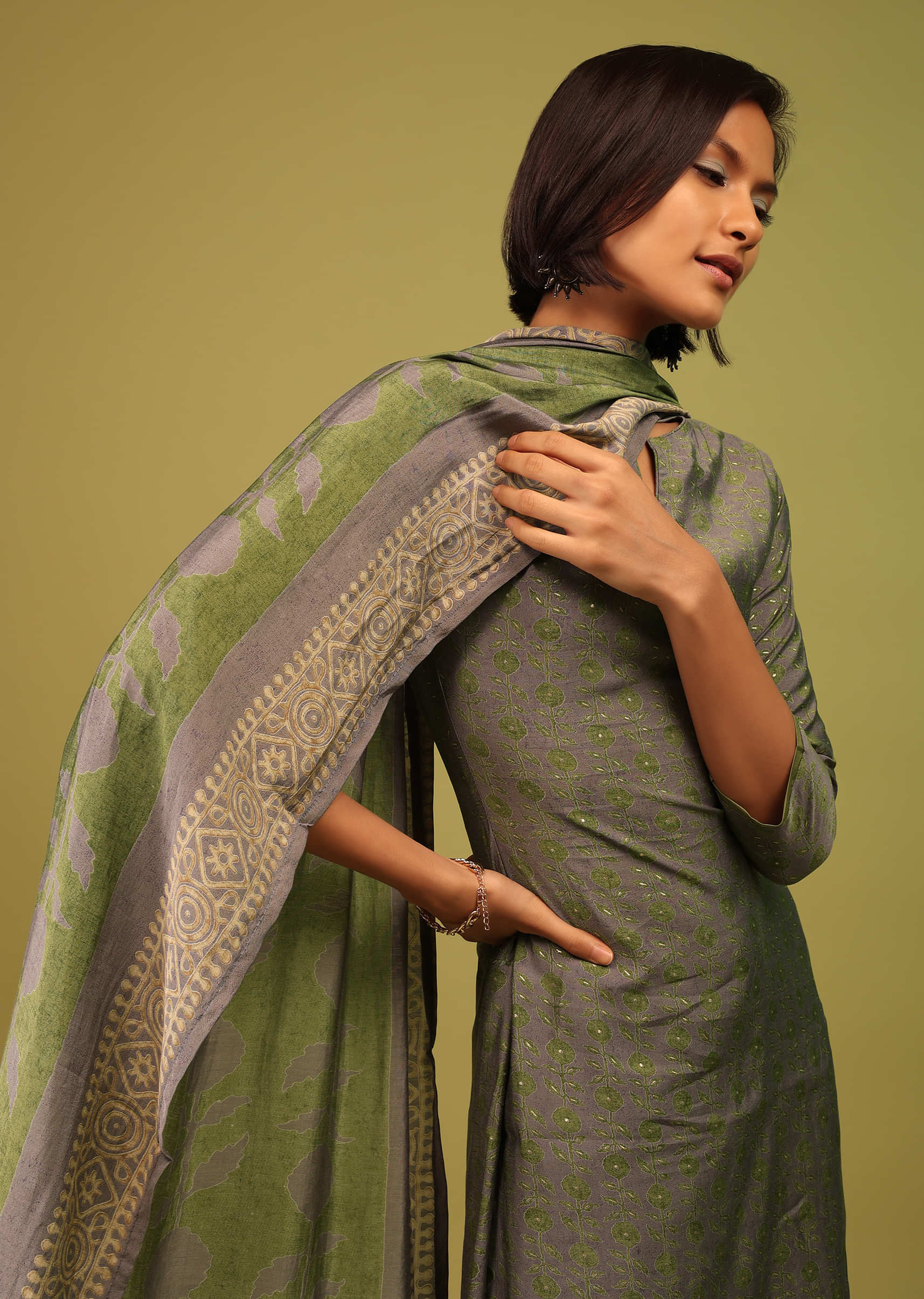 Moss Green Pant Suit Set In Chanderi With Floral Print And Foil Print Embellishment