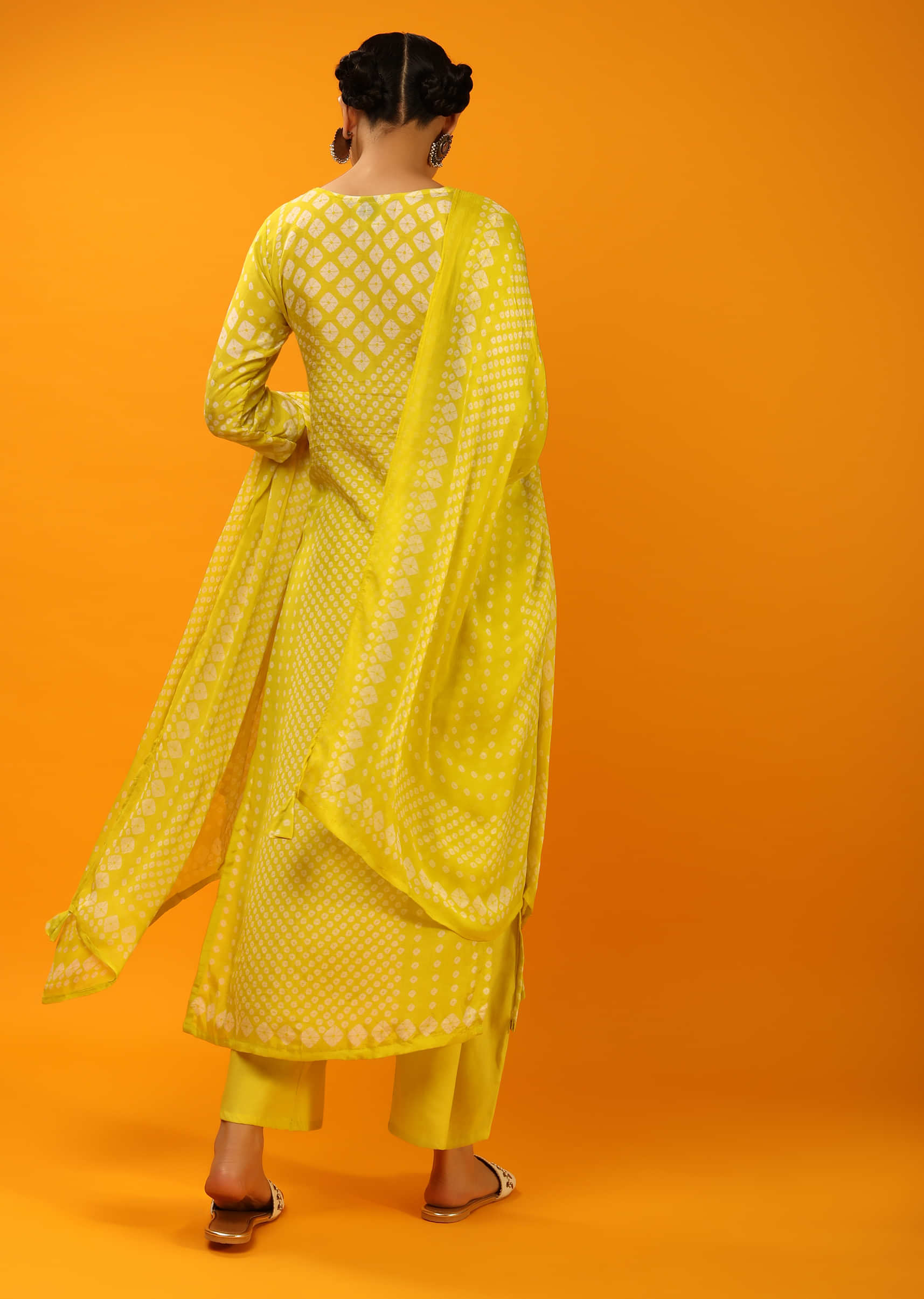 Lime Yellow Palazzo Suit Set In Muslin With Bandhani Print All Over Online - Re By Kalki