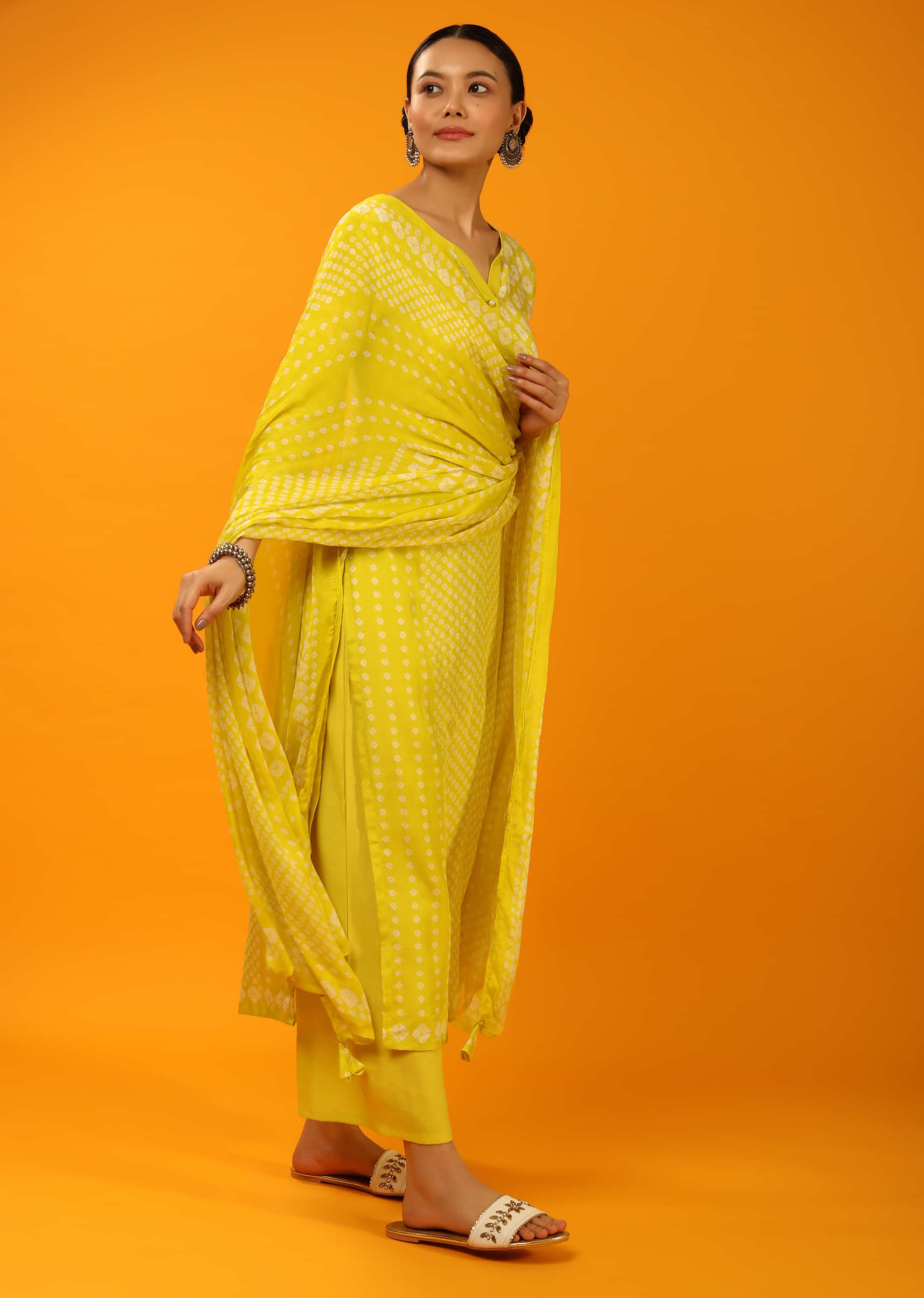 Lime Yellow Palazzo Suit Set In Muslin With Bandhani Print All Over Online - Re By Kalki