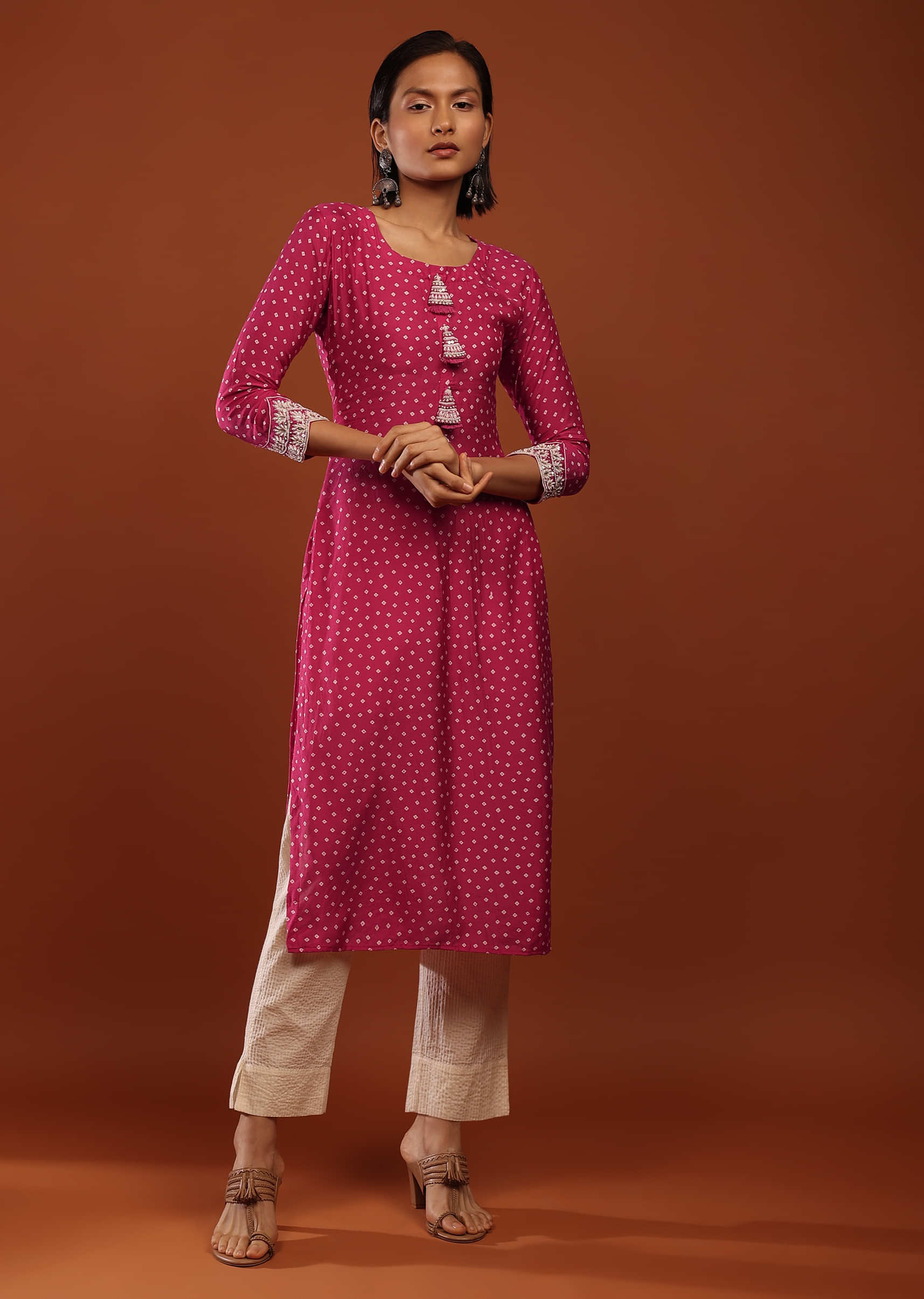 Magenta Pink Kurta In Cotton With Bandhani Buttis And Moti Tassels