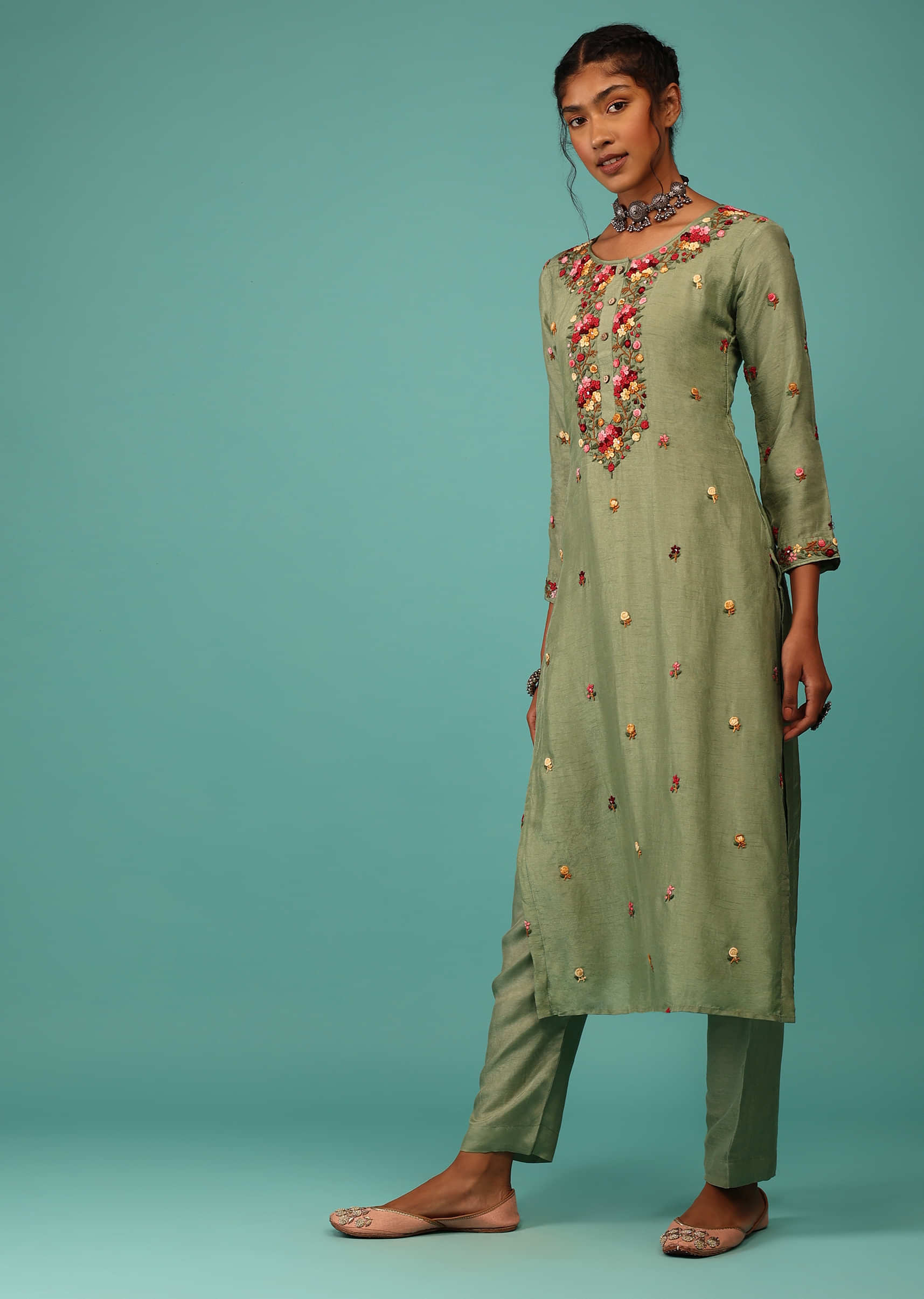 Buy Pista Green Kurta Set In Dola Silk With Kashmiri Thread Embroidery & 3D  Floral Work