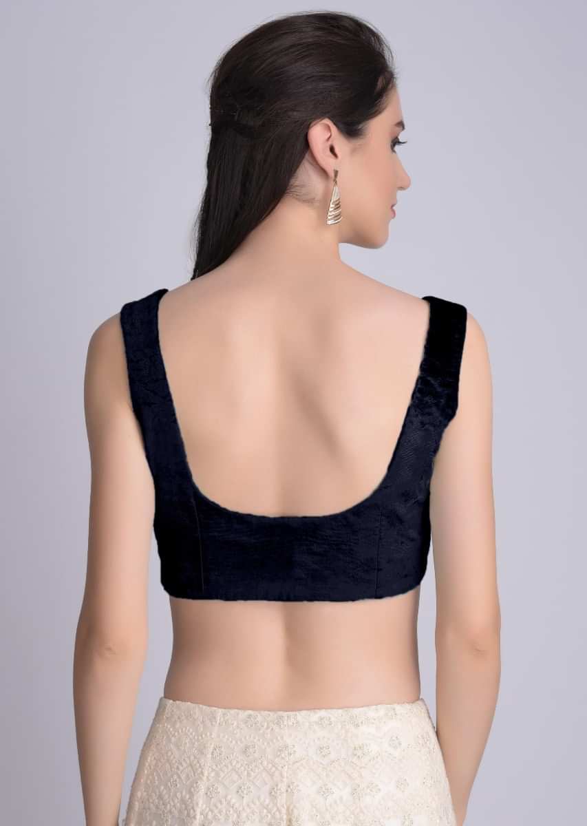 Buy Navy blue Sleeveless Blouse In Velvet With U Neckline Online - Kalki  Fashion