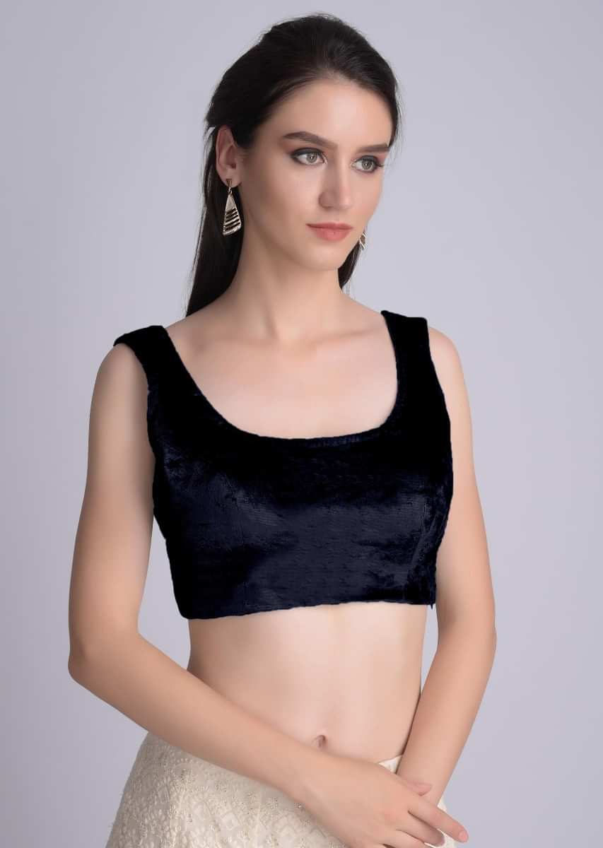 Buy Navy blue Sleeveless Blouse In Velvet With U Neckline Online - Kalki  Fashion