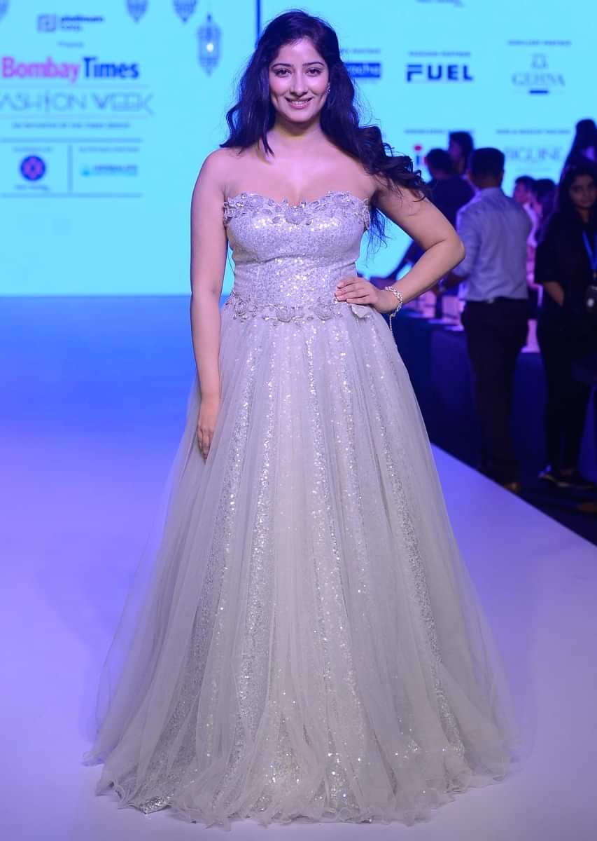Niharica Raizada in Kalki grey 3d floral embroidered gown only on Kalki