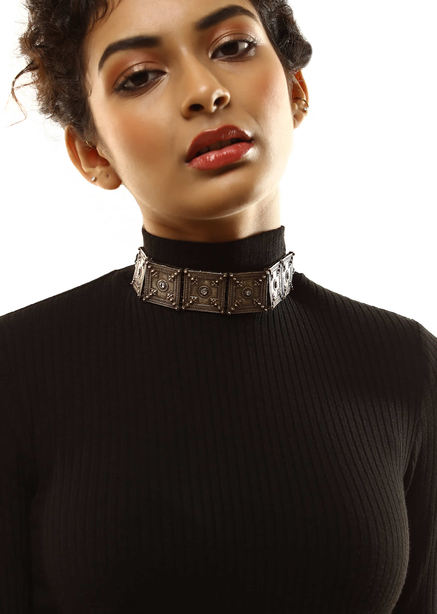 Oxidised Choker Featuring Carved Square Motifs With Swarovski In The Centre 