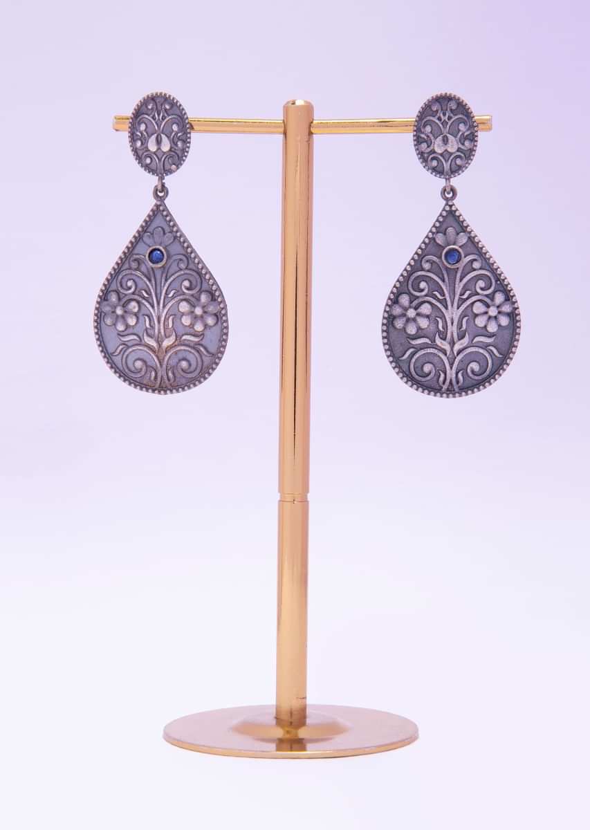 Oxidized Silver Earring With Self Carving In Floral Motif Online - Kalki Fashion