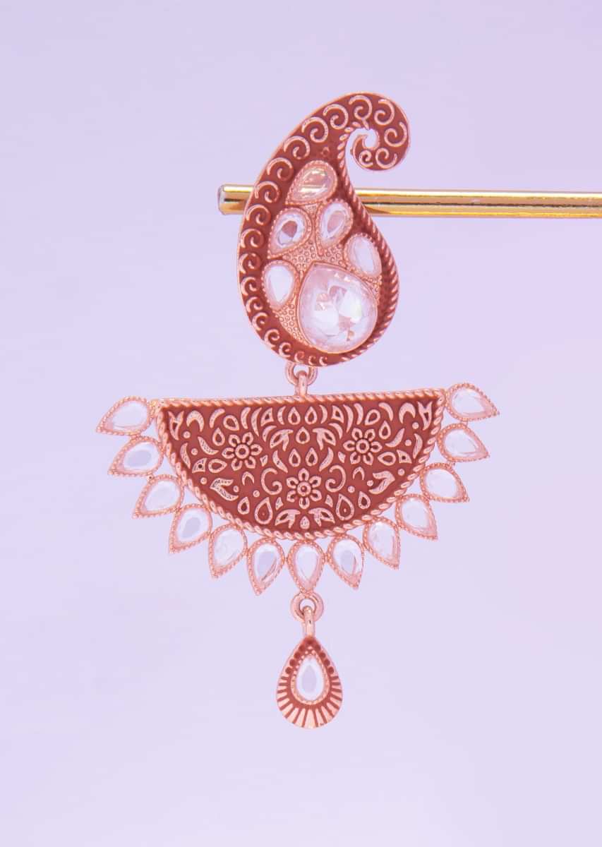 Paisley motif gold coated earring adorn with crystal beads only on kalki