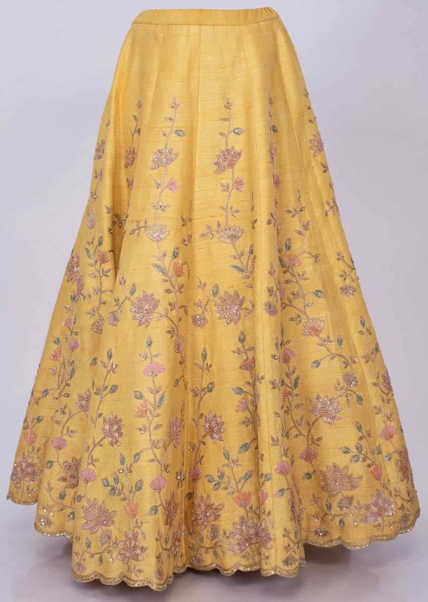 Pale Yellow Lehenga Set In Raw Silk With Floral Jaal Work Online - Kalki Fashion