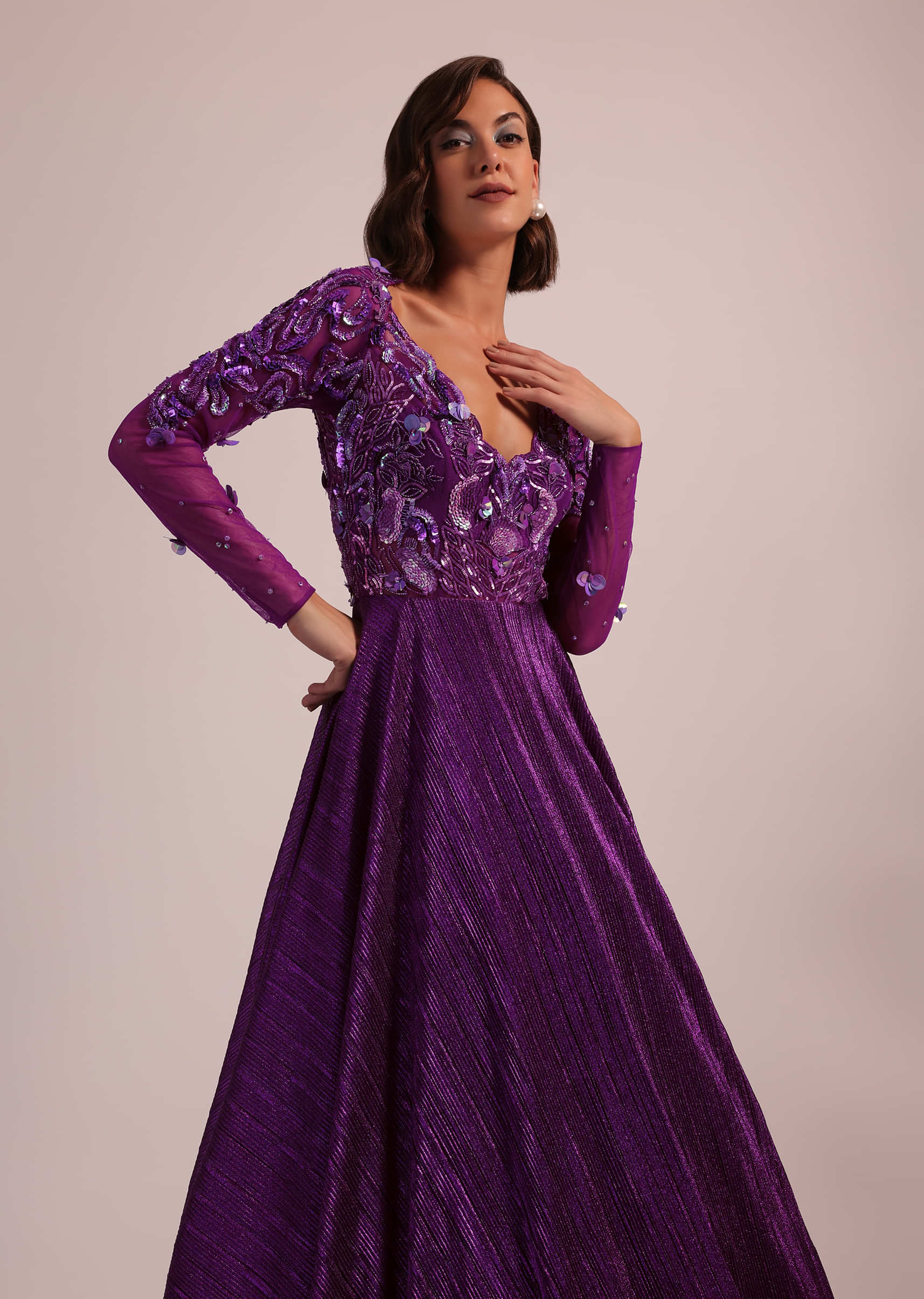 Gowns for Women - Latest Party Wear & Designer Gowns Online | Kalki Fashion