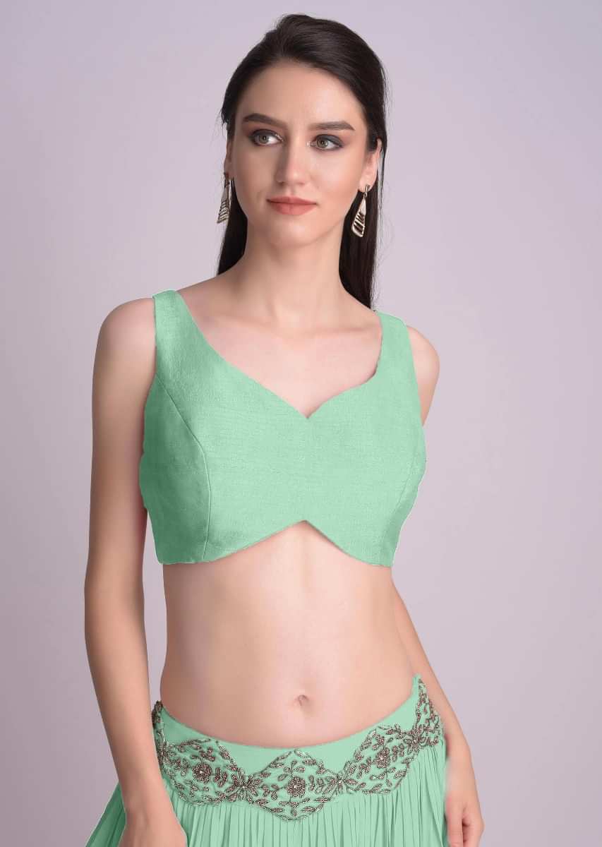 Sea Green Blouse In Raw Silk With Sweet Heart Neckline And Hemline