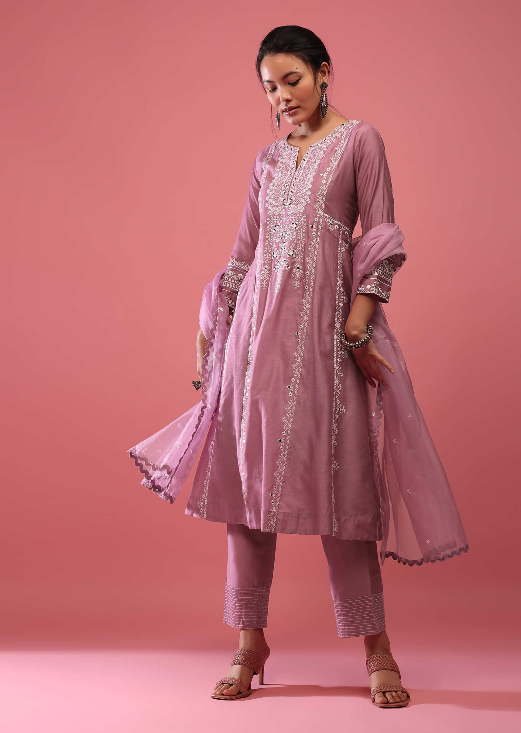 Onion Pink Pant Suit Set In Lucknowi Abla Embroidery With Mirror & Organza Dupatta