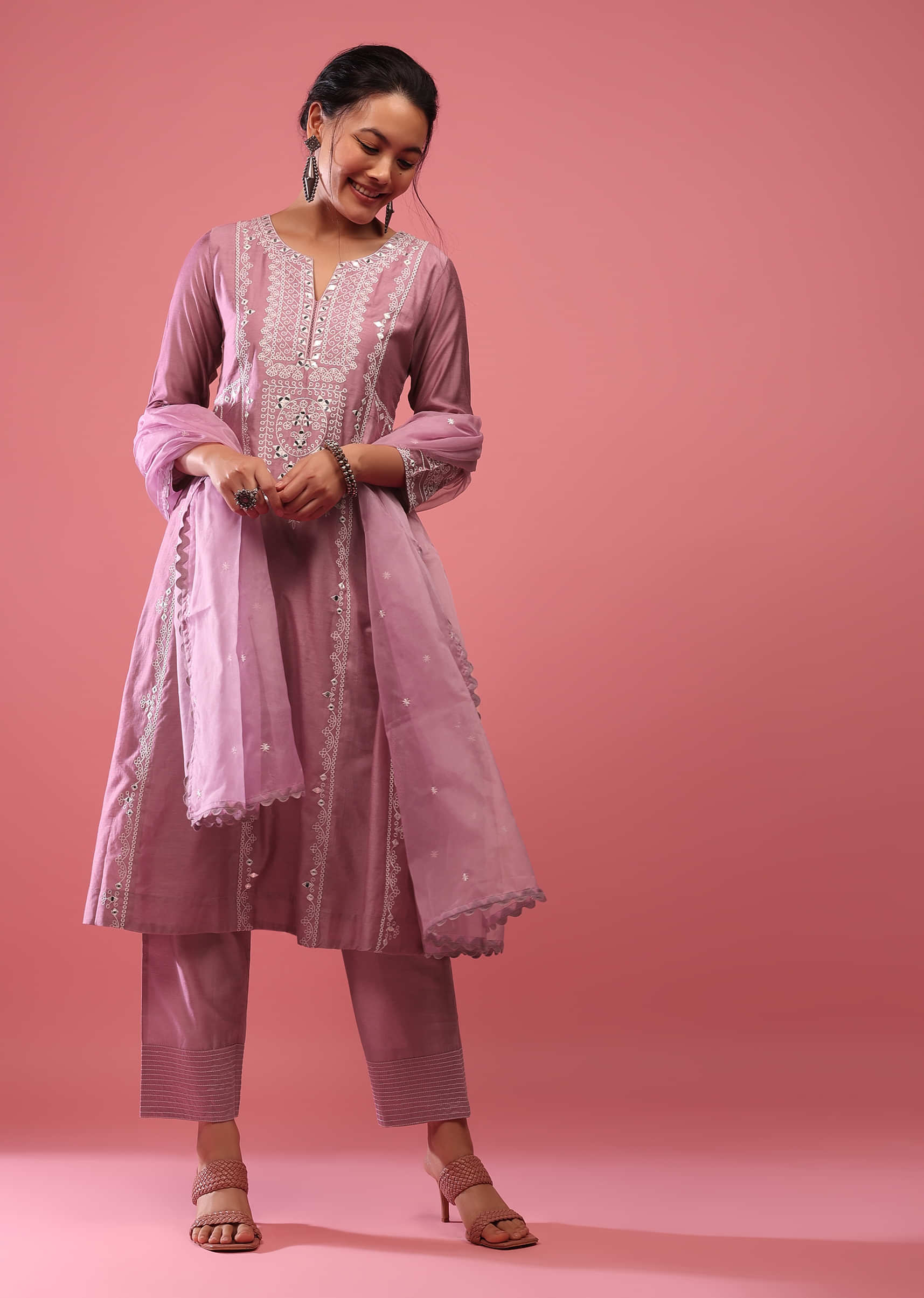 Onion Pink Pant Suit Set In Lucknowi Abla Embroidery With Mirror & Organza Dupatta