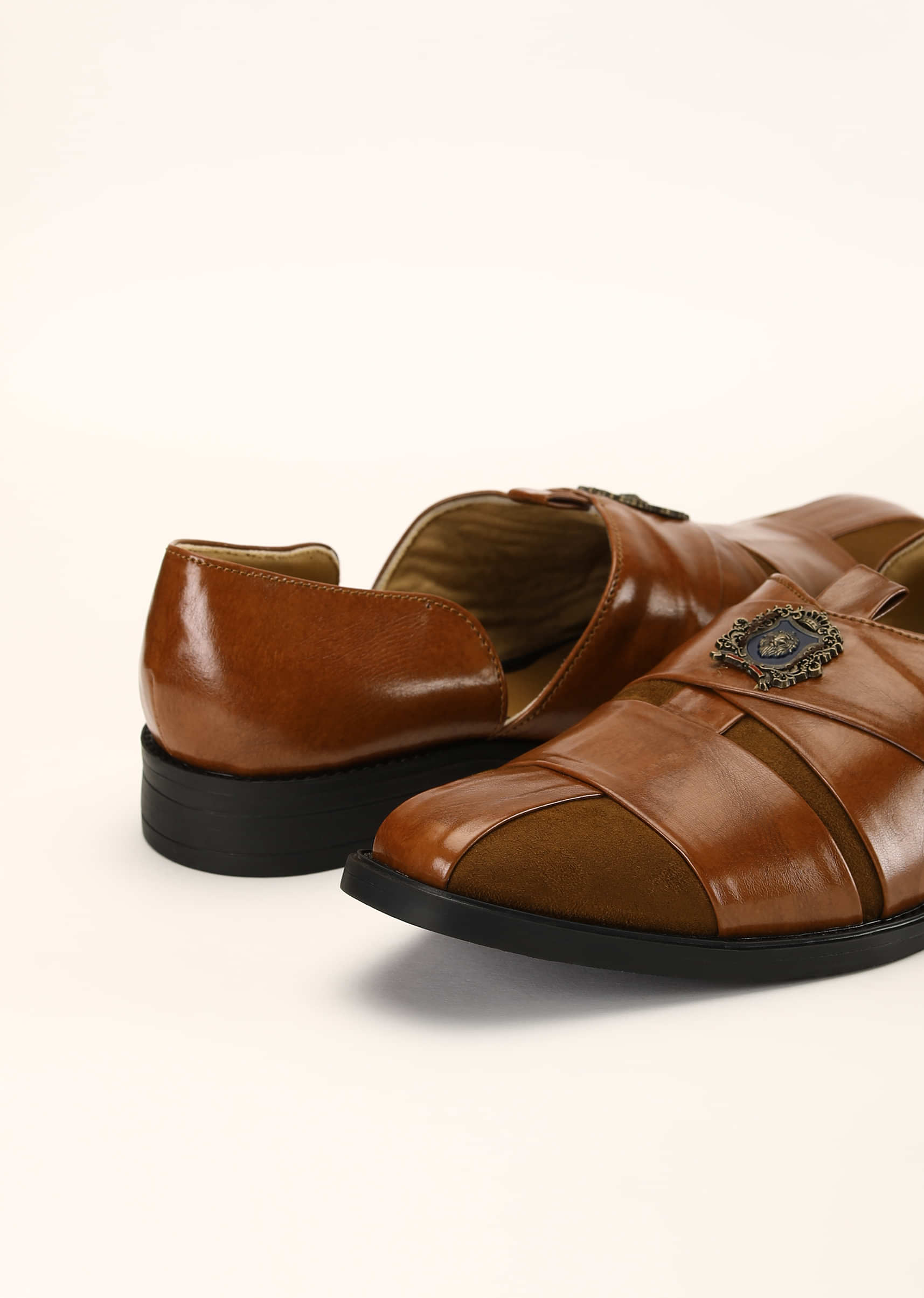Tan Peshawari Footwear In Rexine And Suede Leather Embellished With A Brooch