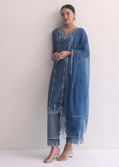 Blue Kurti Pant Set In Cotton With Resham Work